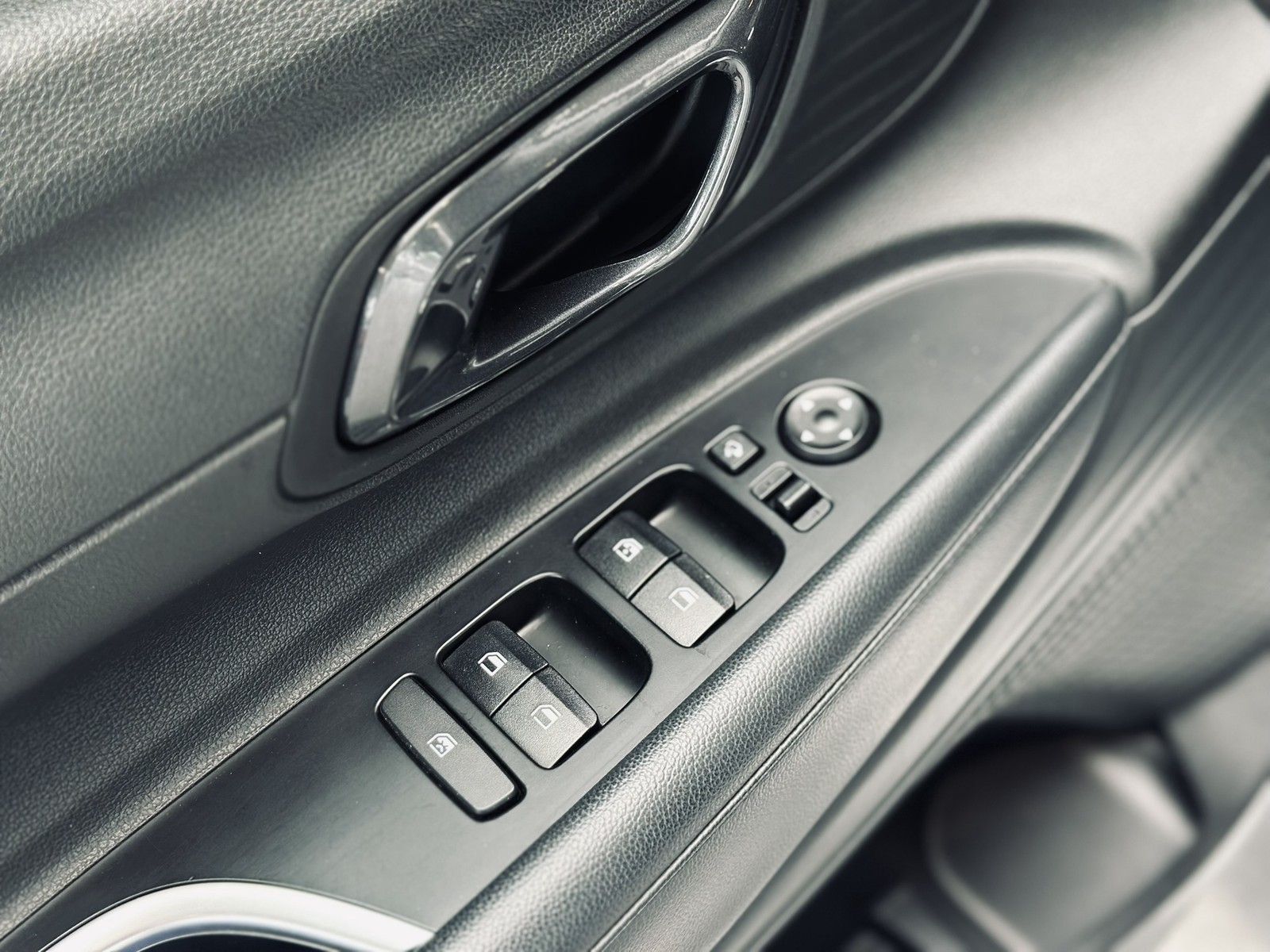Hyundai i20 Trend Mild-Hybrid - Samsaru's Car Outlet