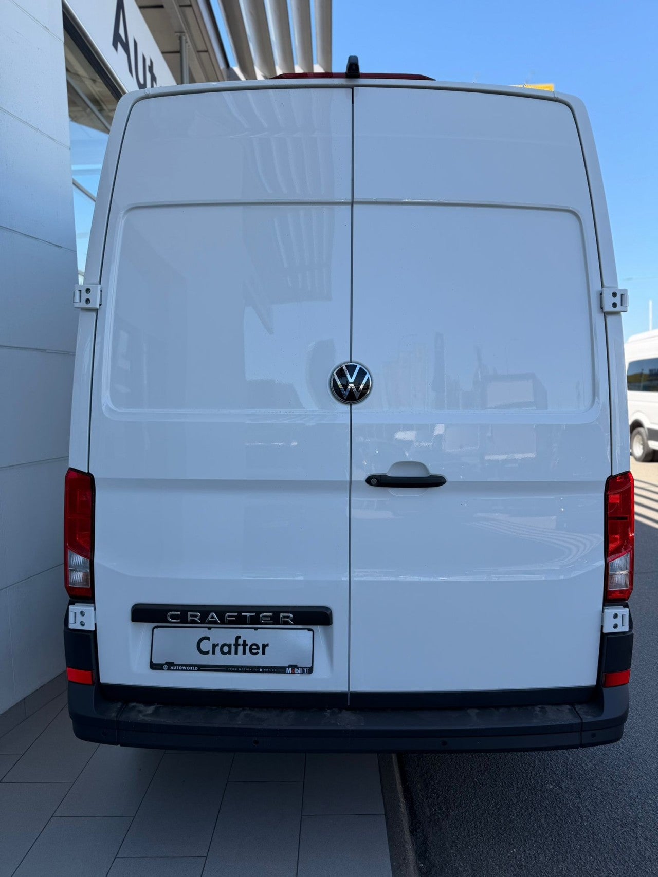 Volkswagen Crafter 3.5 Furgon L4H3 FWD 103kW AG8