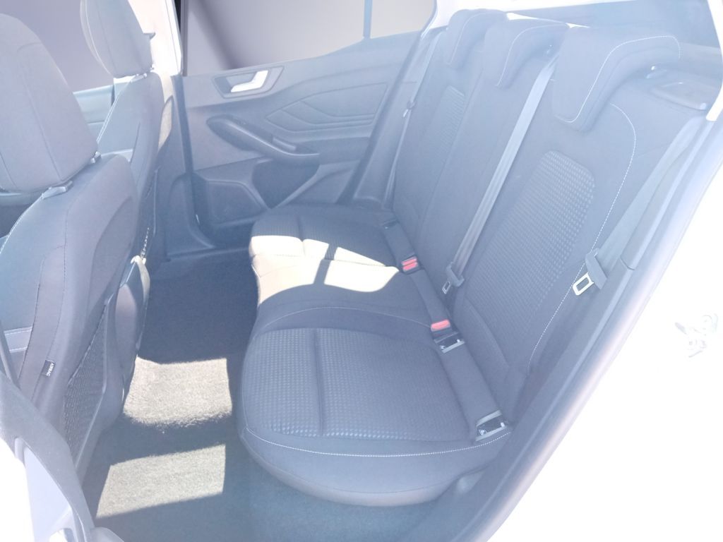 Ford Focus Turnier 2.0 EcoBlue Aut. - Samsaru's Car Outlet