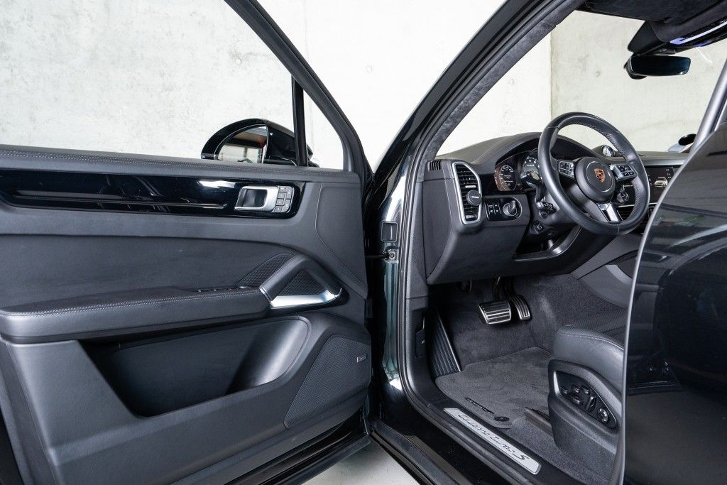 Porsche Cayenne Turbo S E-Hybrid Top Zustand