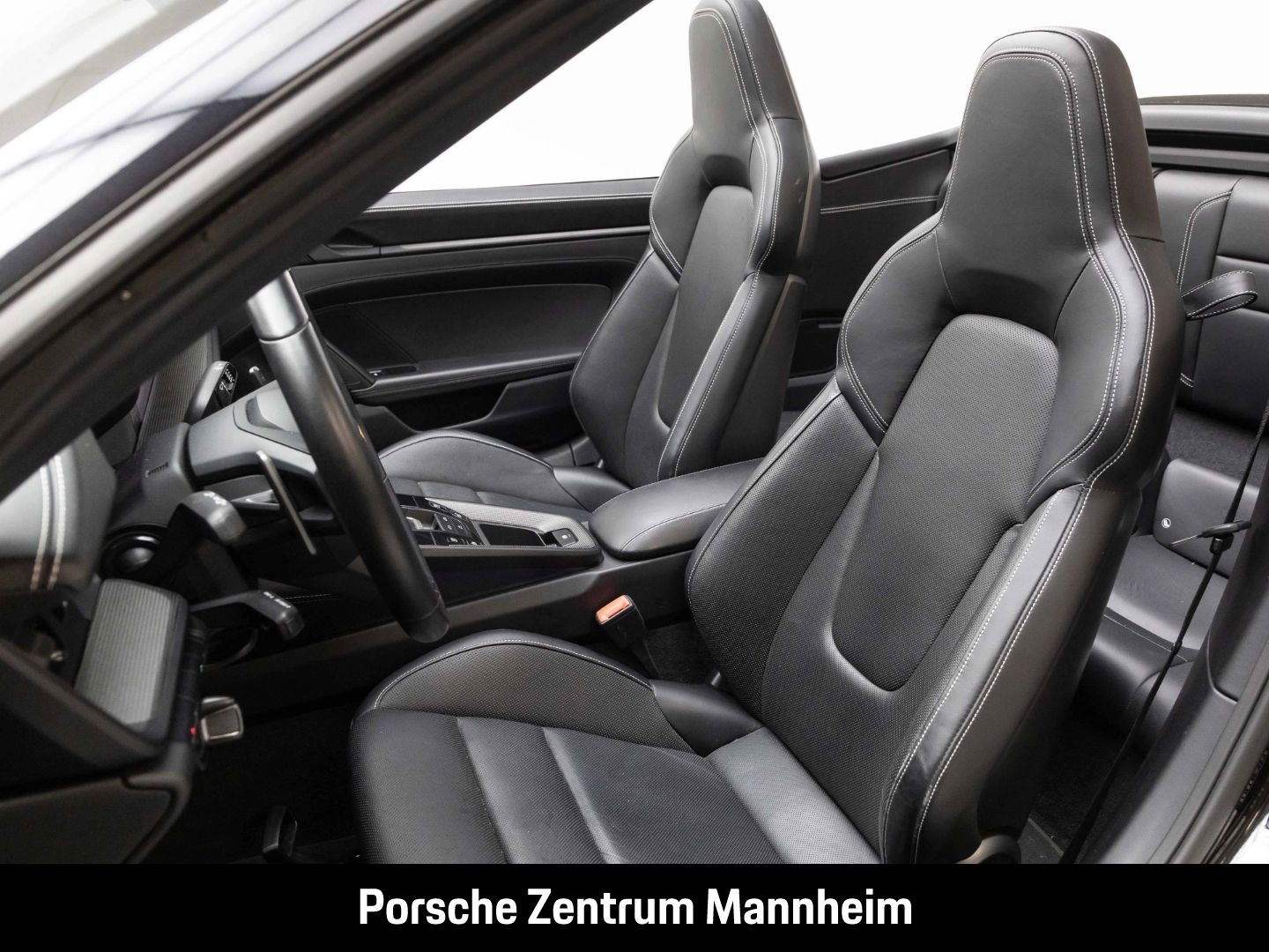 Porsche 992 911 4 GTS Cab. InnoDrive Matrix BOSE Carbon