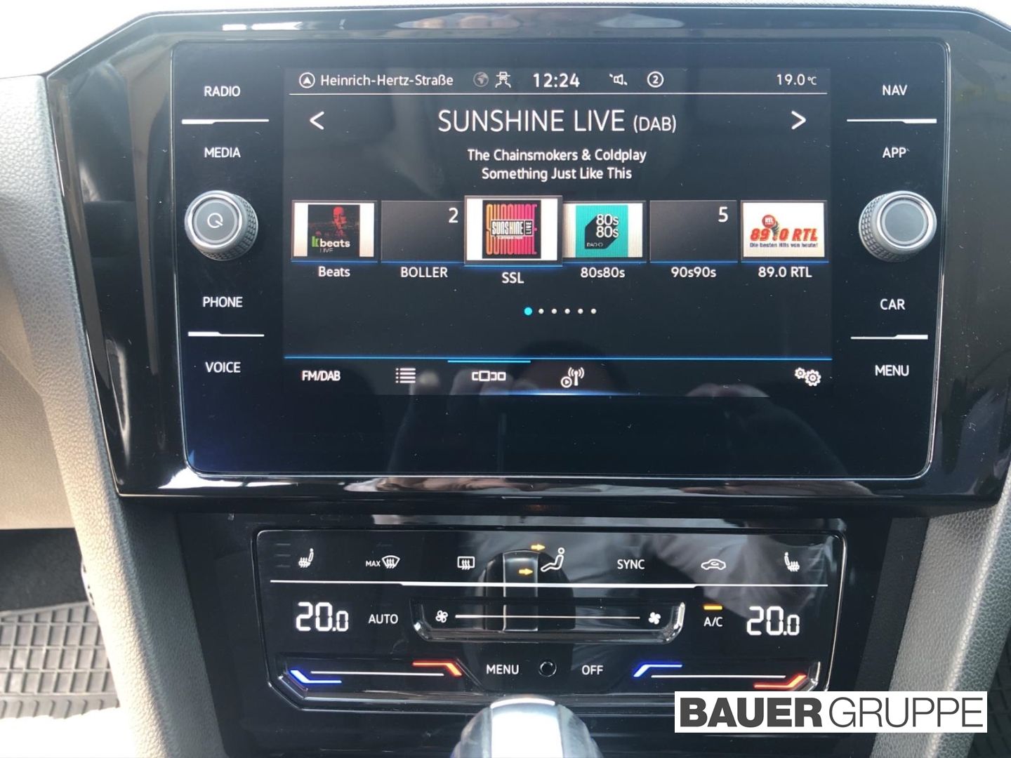 Volkswagen Passat Variant 2.0 TDI - Samsaru's Car Outlet