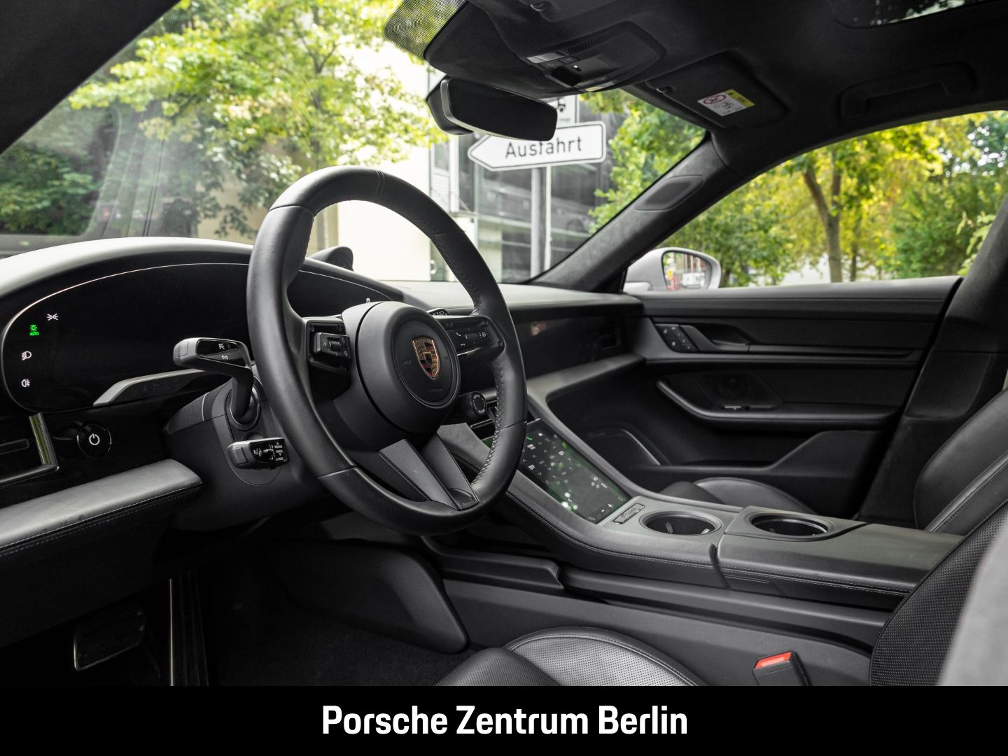 Porsche Taycan Turbo Sport Turismo Burmester Panorama