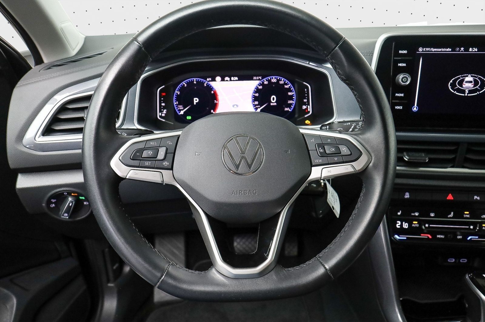 Volkswagen T-ROC 1.5 TSI DSG STYLE - Samsaru's Car Outlet