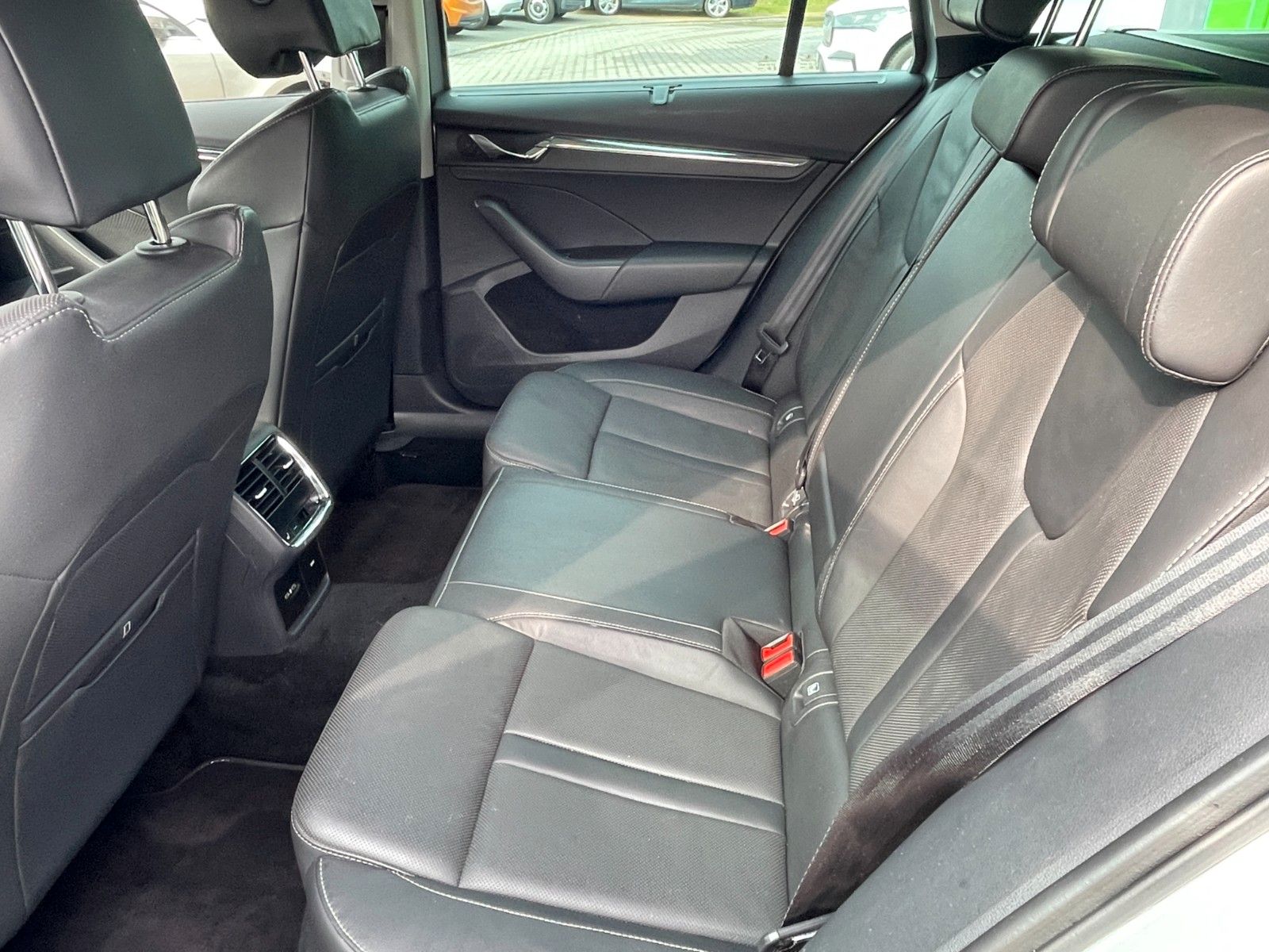 Skoda OCTAVIA Combi First Edition TSI iV - Samsaru's Car Outlet