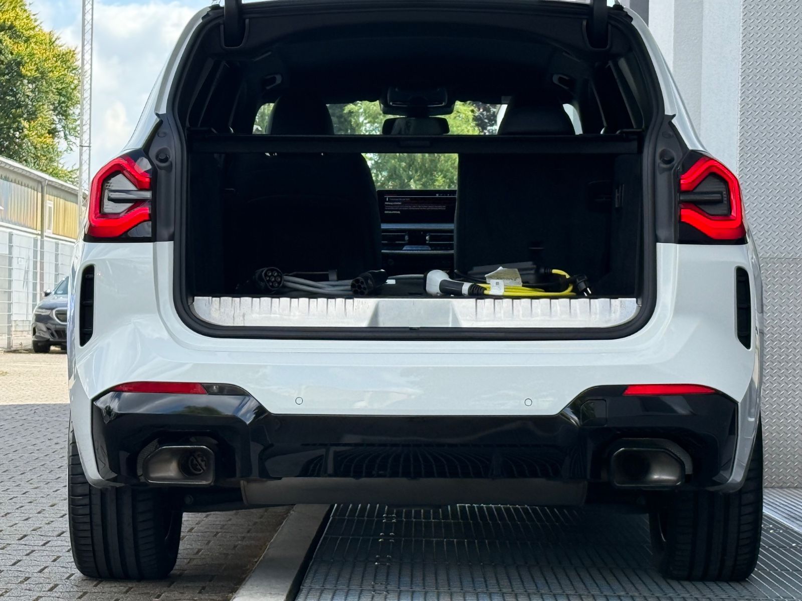 BMW X3 30e xDrive M Sport - Samsaru's Car Outlet