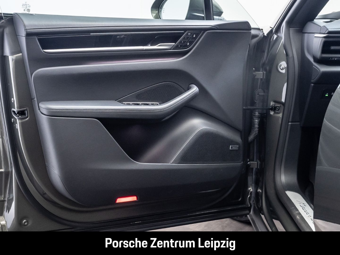 Porsche Macan 4S Vollleder Inno Luft HA-Lenkung AR-HUD B