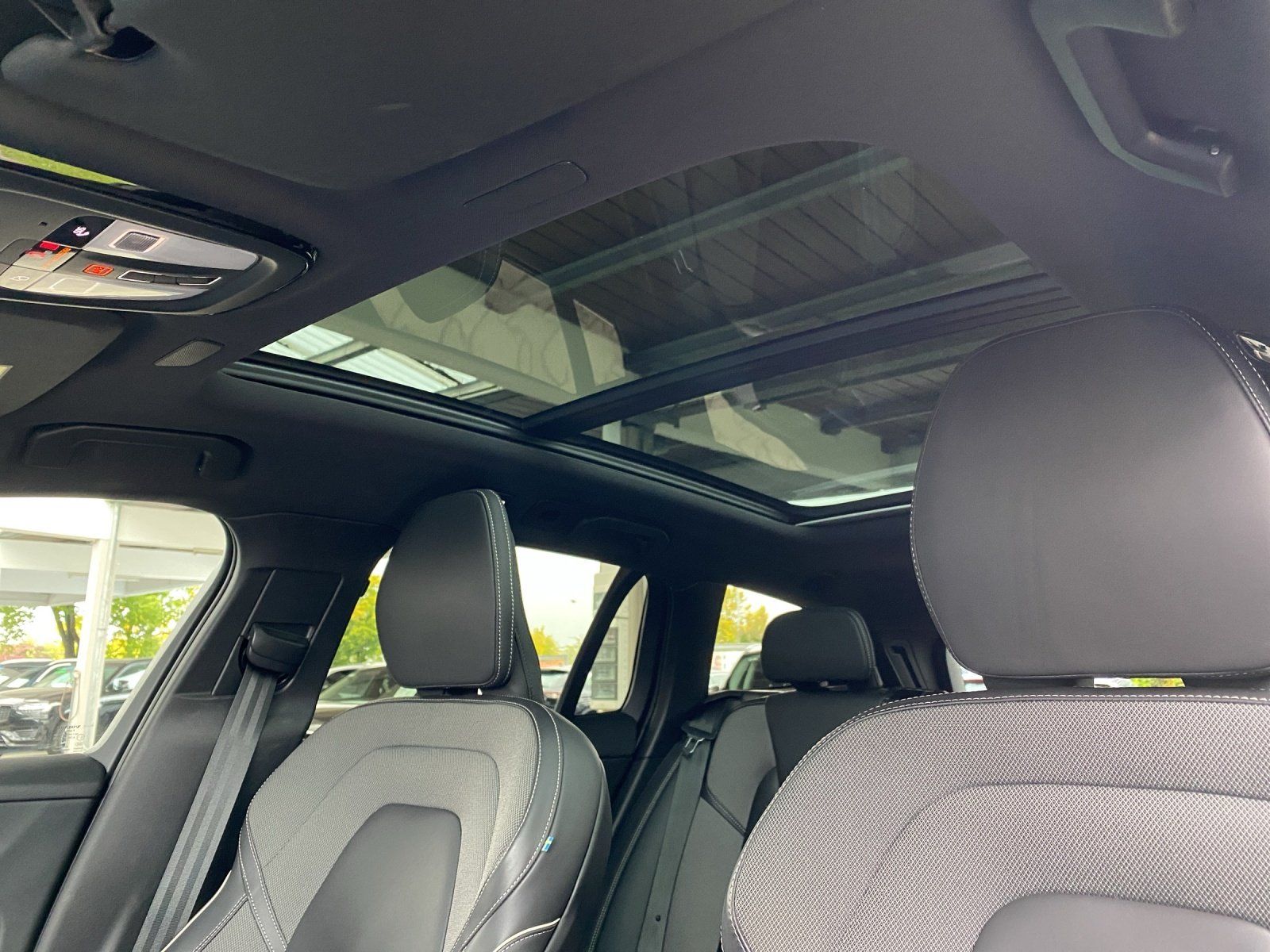 Volvo V60 T8 Plus Dark AHK*LED*StHzg*SHZ*WiPa*