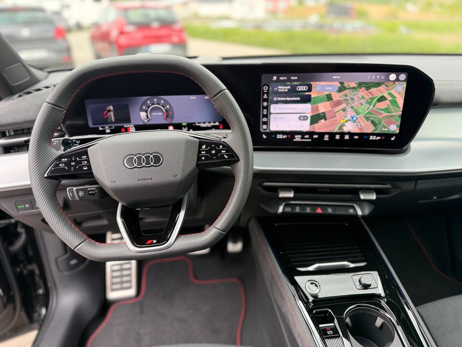 Audi Q3 TFSI S-line S tronic+AHK+PANO+SONOS+