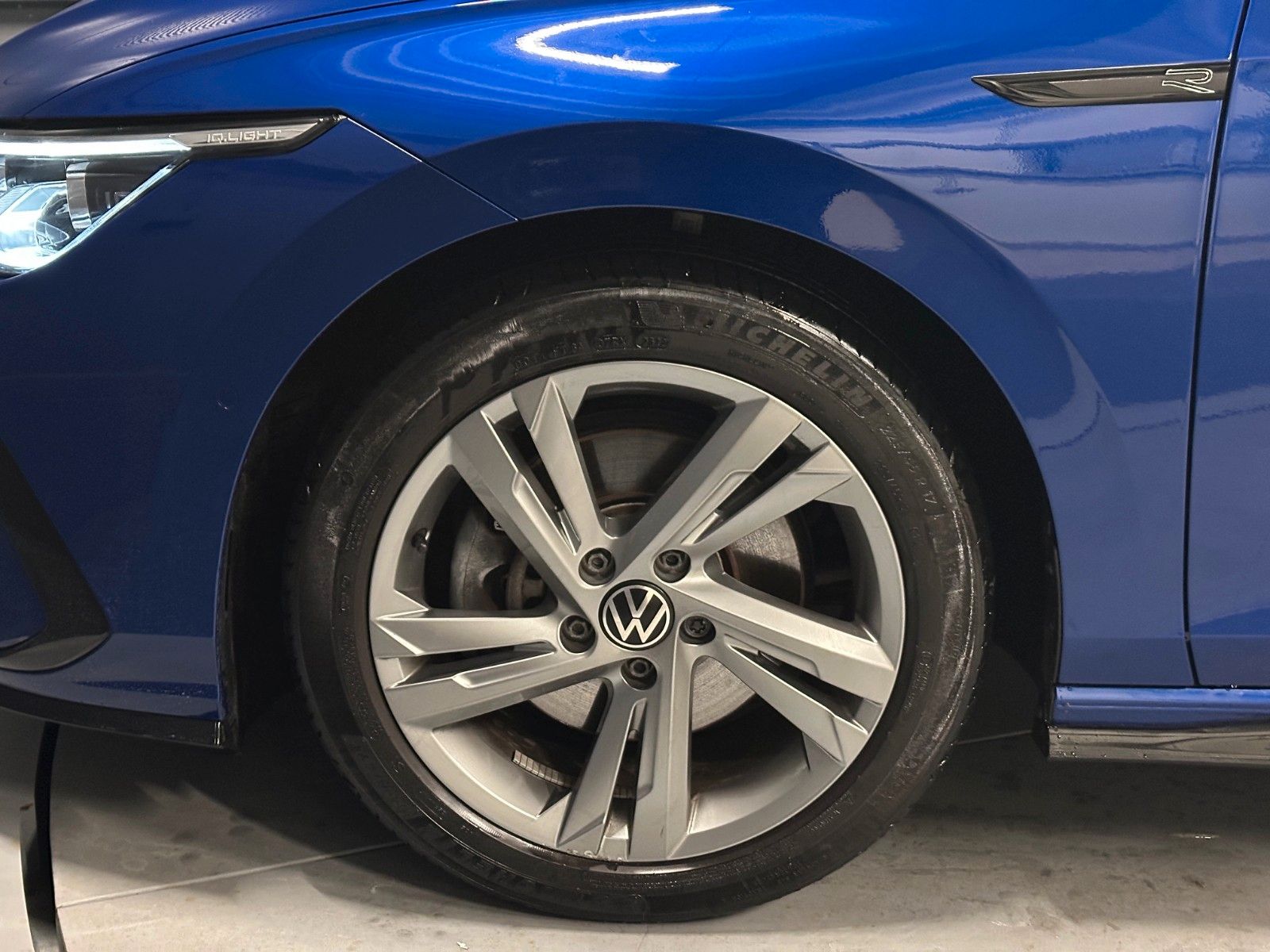 Volkswagen Golf Variant R-Line 4Motion*PANORAMA*AHK*Standhz