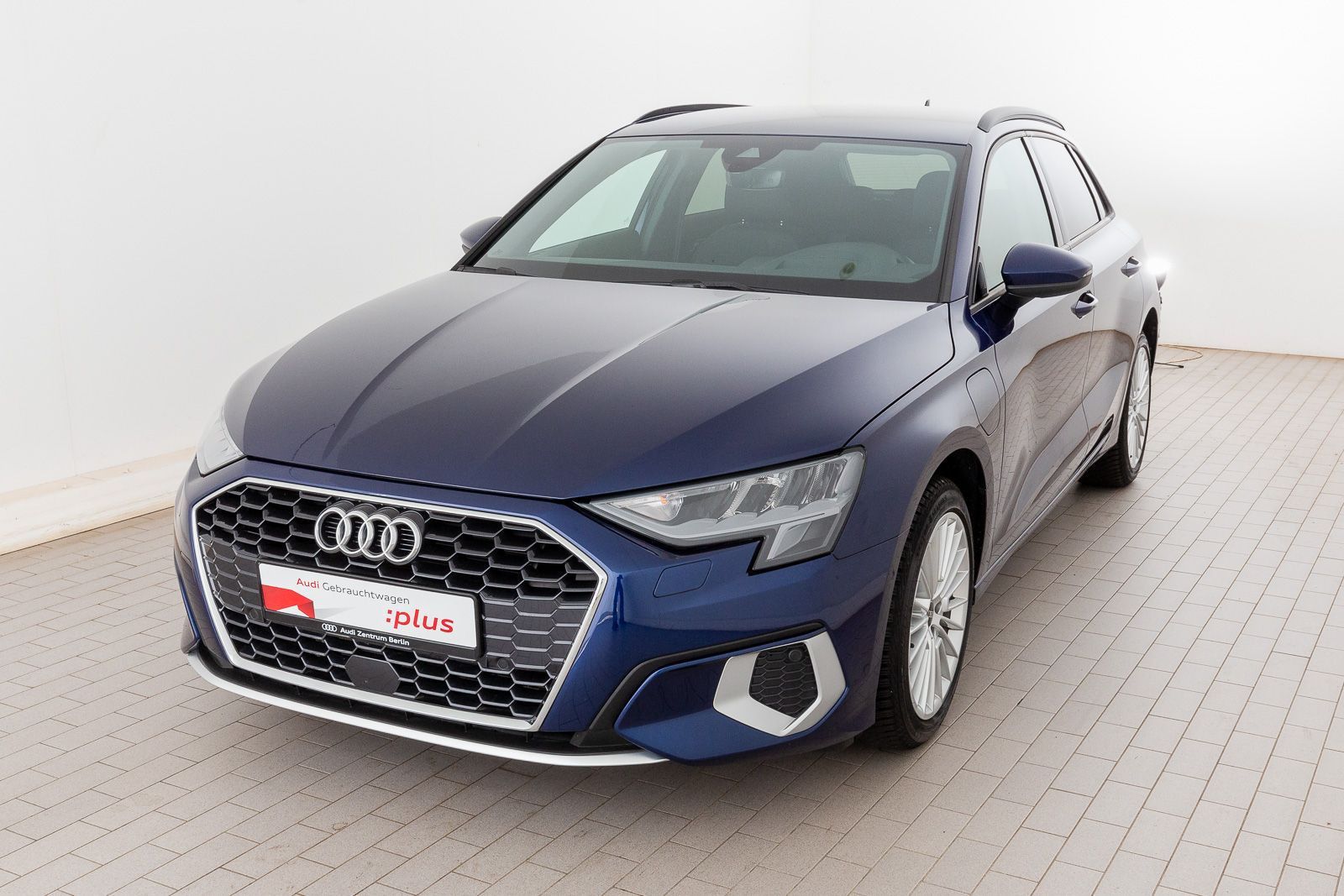 Audi A3 Sportback TFSI e Advanced - Samsaru's Car Outlet