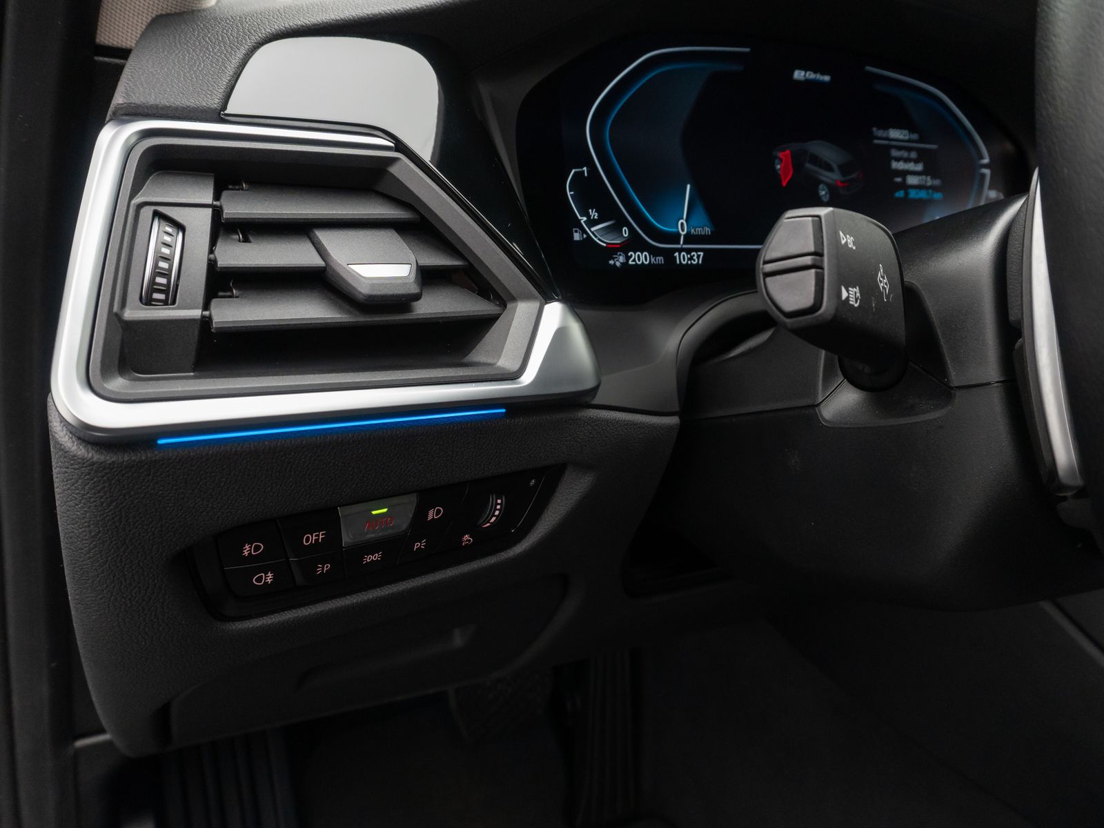 BMW 330e Sport Line - Samsaru's Car Outlet