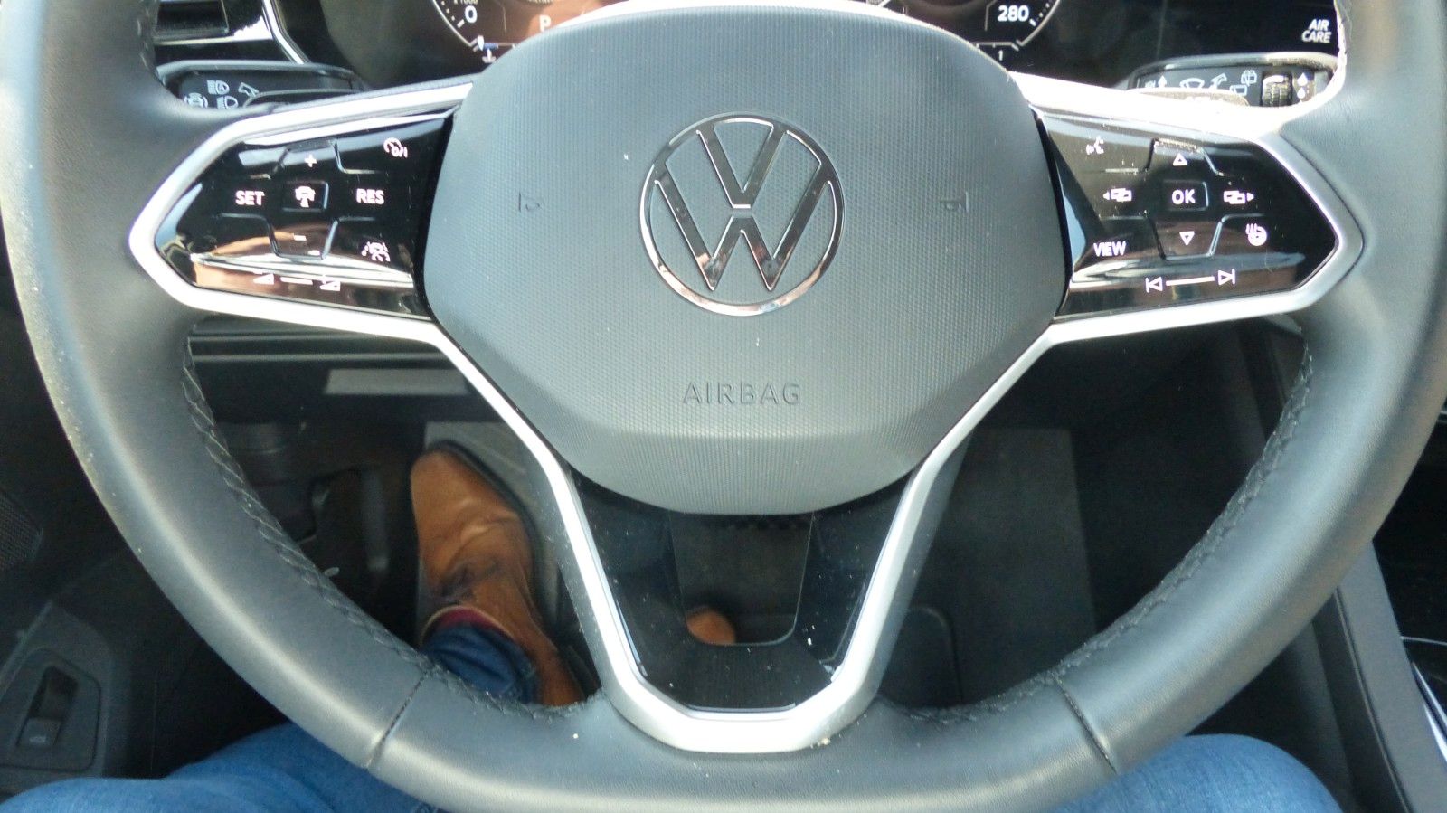 Volkswagen Touareg Elegance 4Motion - Samsaru's Car Outlet
