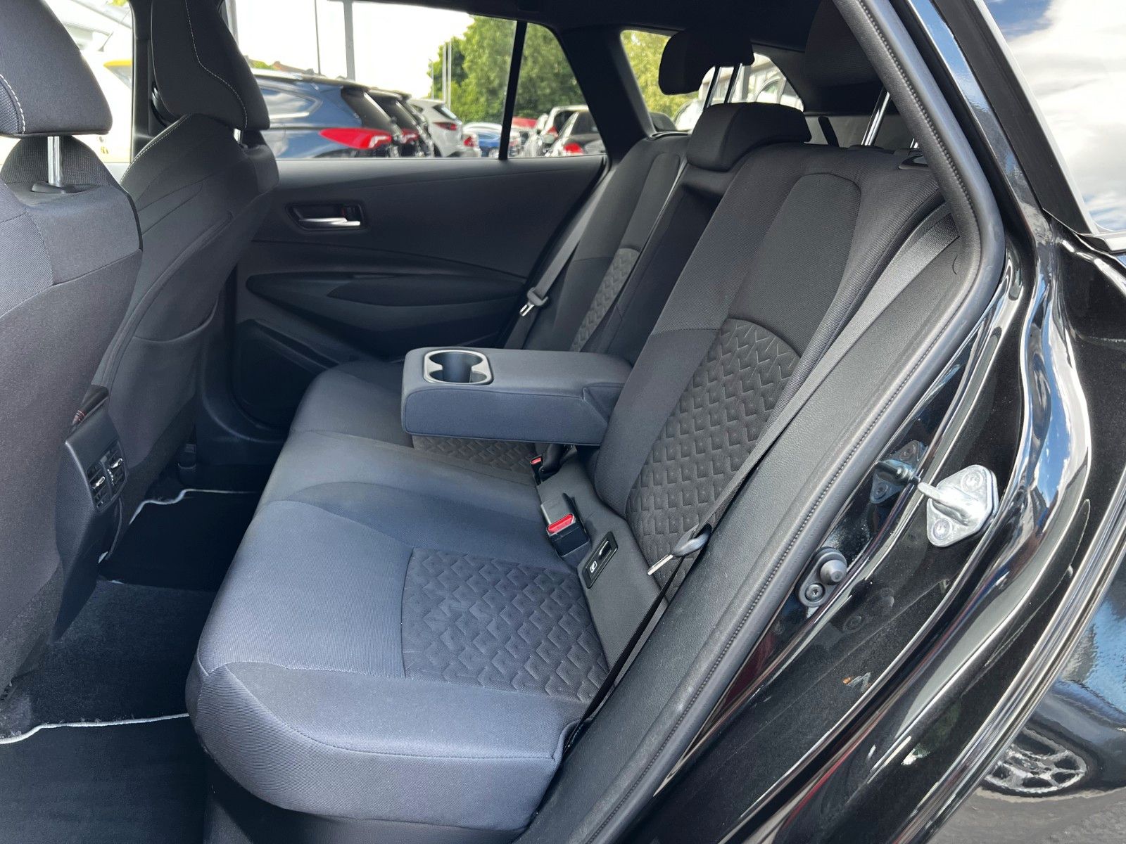 Toyota Corolla Touring Sports Hybrid Team D - Samsaru's Car Outlet