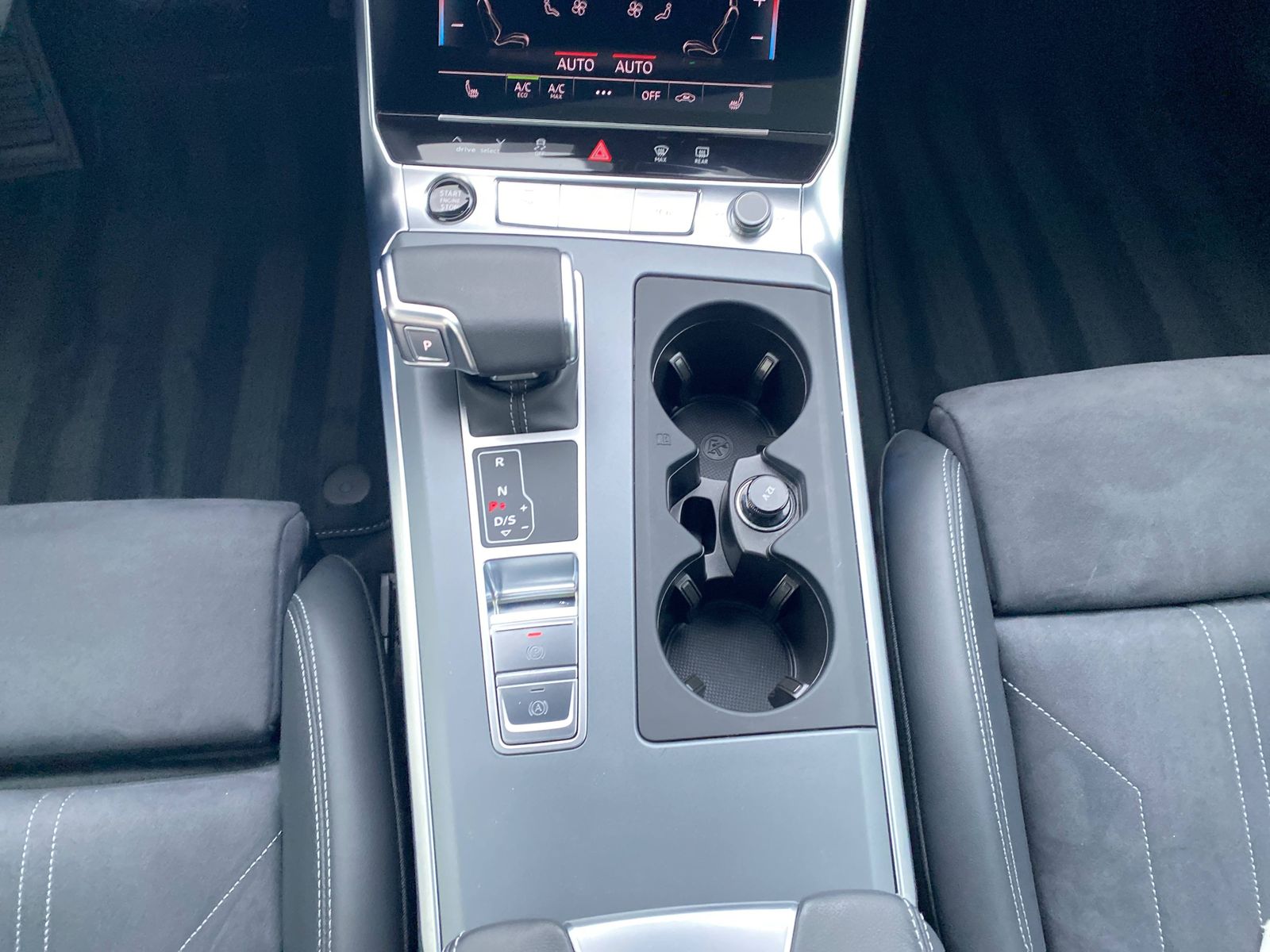 Audi A6 Avant 45 TFSI S line quattro S-tronic Matrix