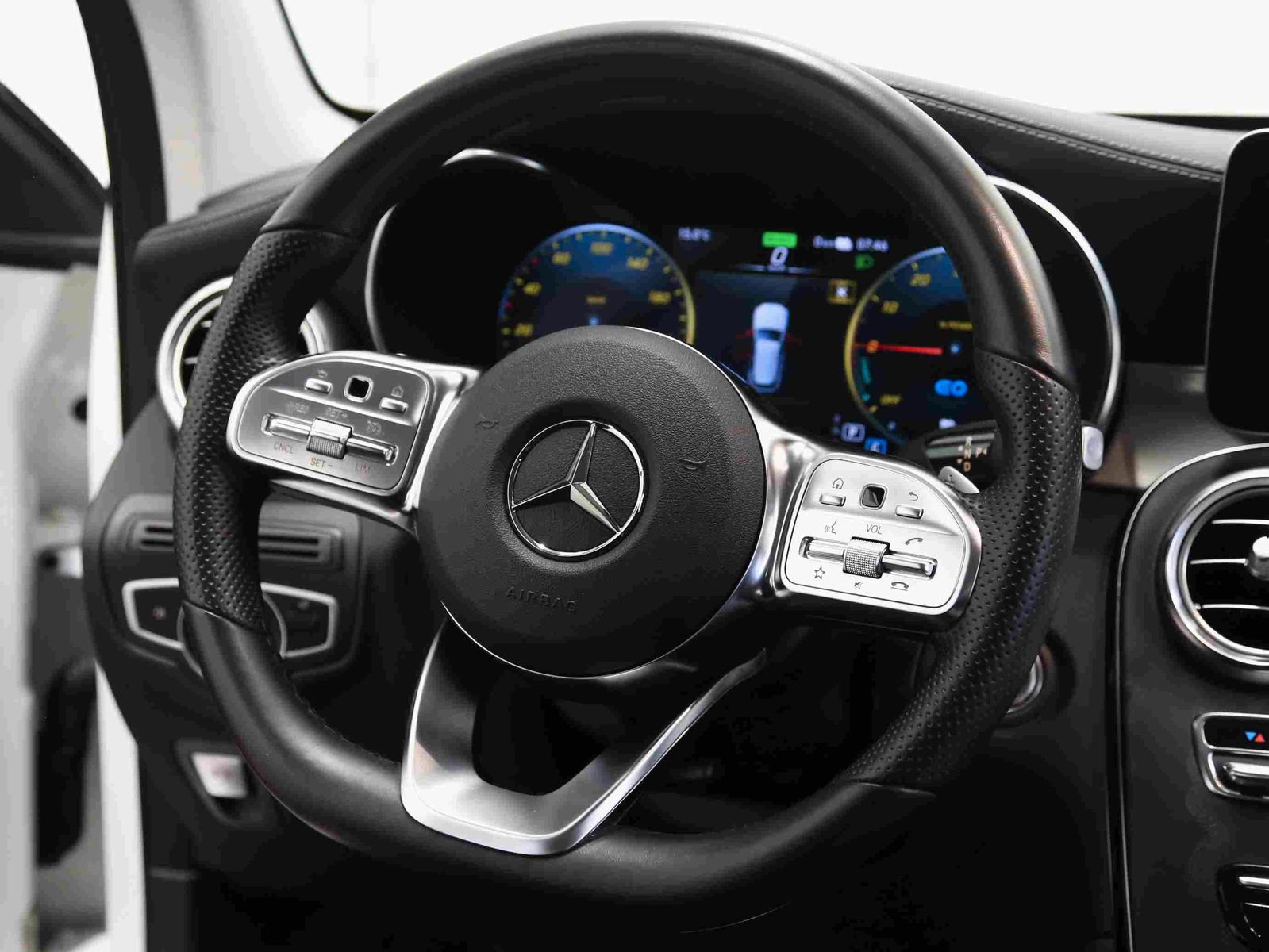 Mercedes-Benz GLC 300 de 4M AMG - Samsaru's Car Outlet