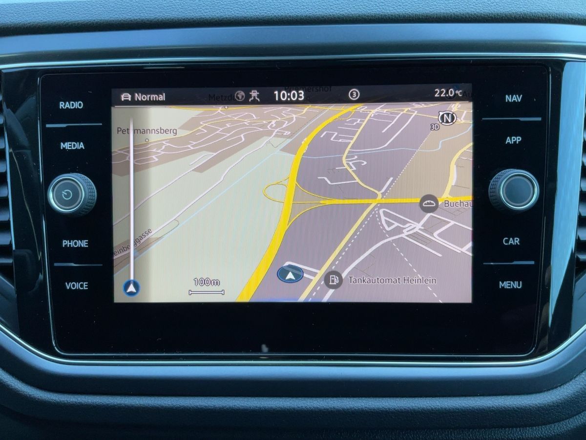 Volkswagen T-Roc 1.5 TSI DSG R-LINE - Samsaru's Car Outlet