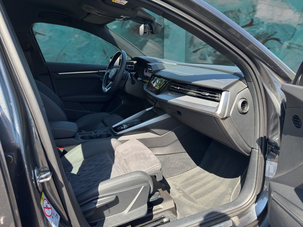 Audi A3 Lim. 35 TFSI S-Line *B&O*MATRIX-LED*CARBON*NA