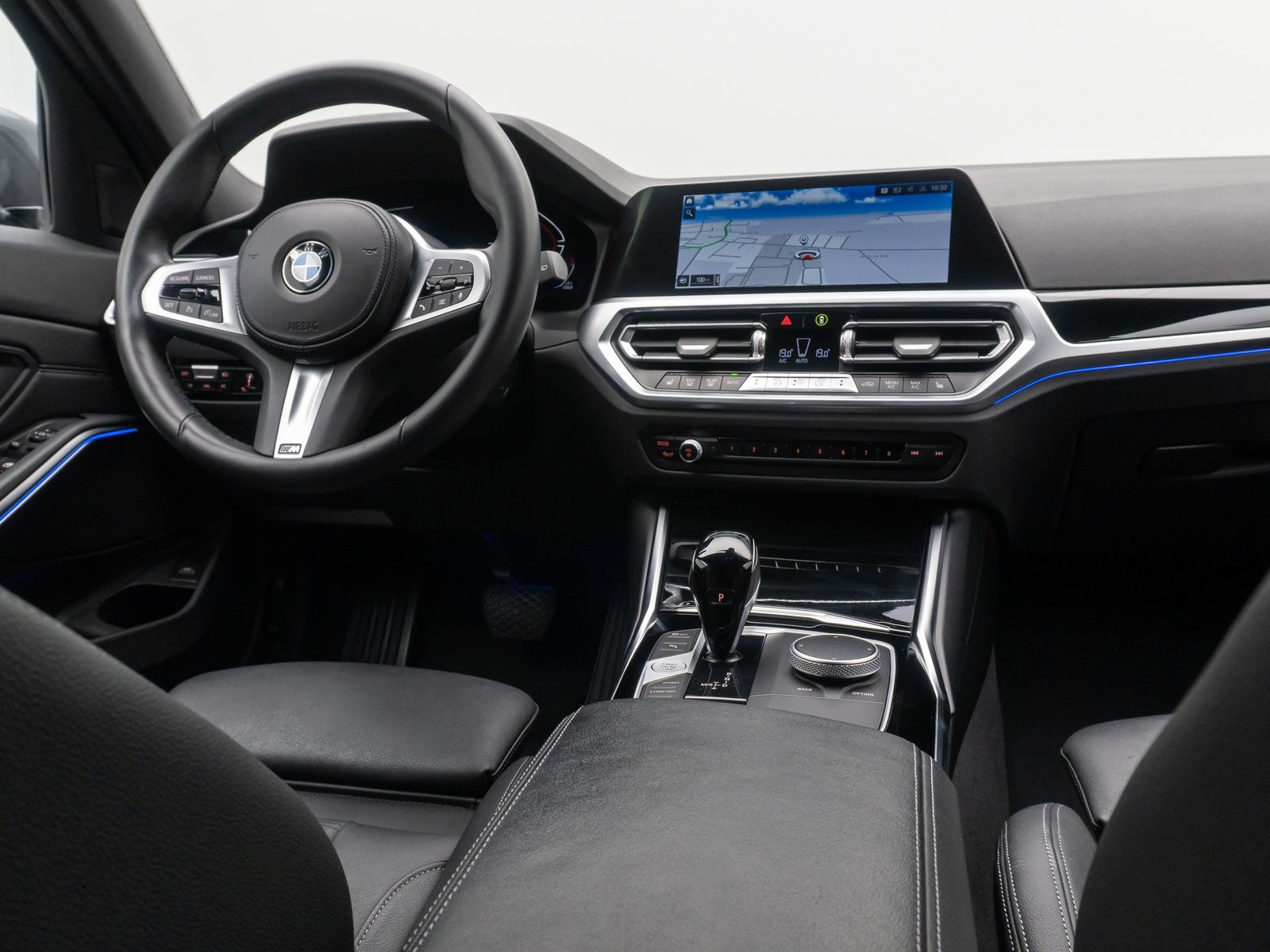 BMW 320d Sport Line - Samsaru's Car Outlet