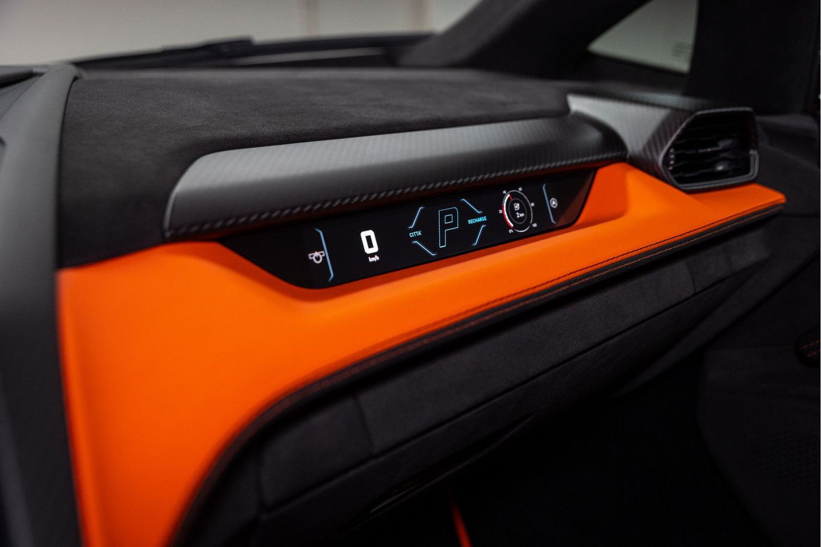 Lamborghini Revuelto - Samsaru's Car Outlet
