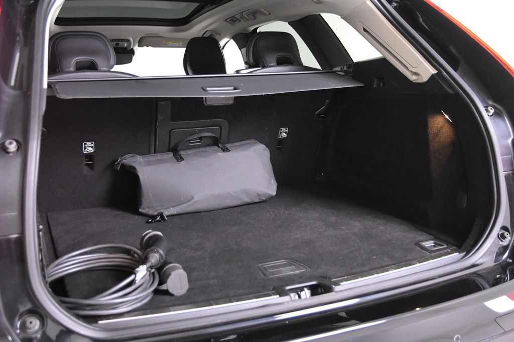 Volvo XC60 T6 AWD Recharge - Samsaru's Car Outlet