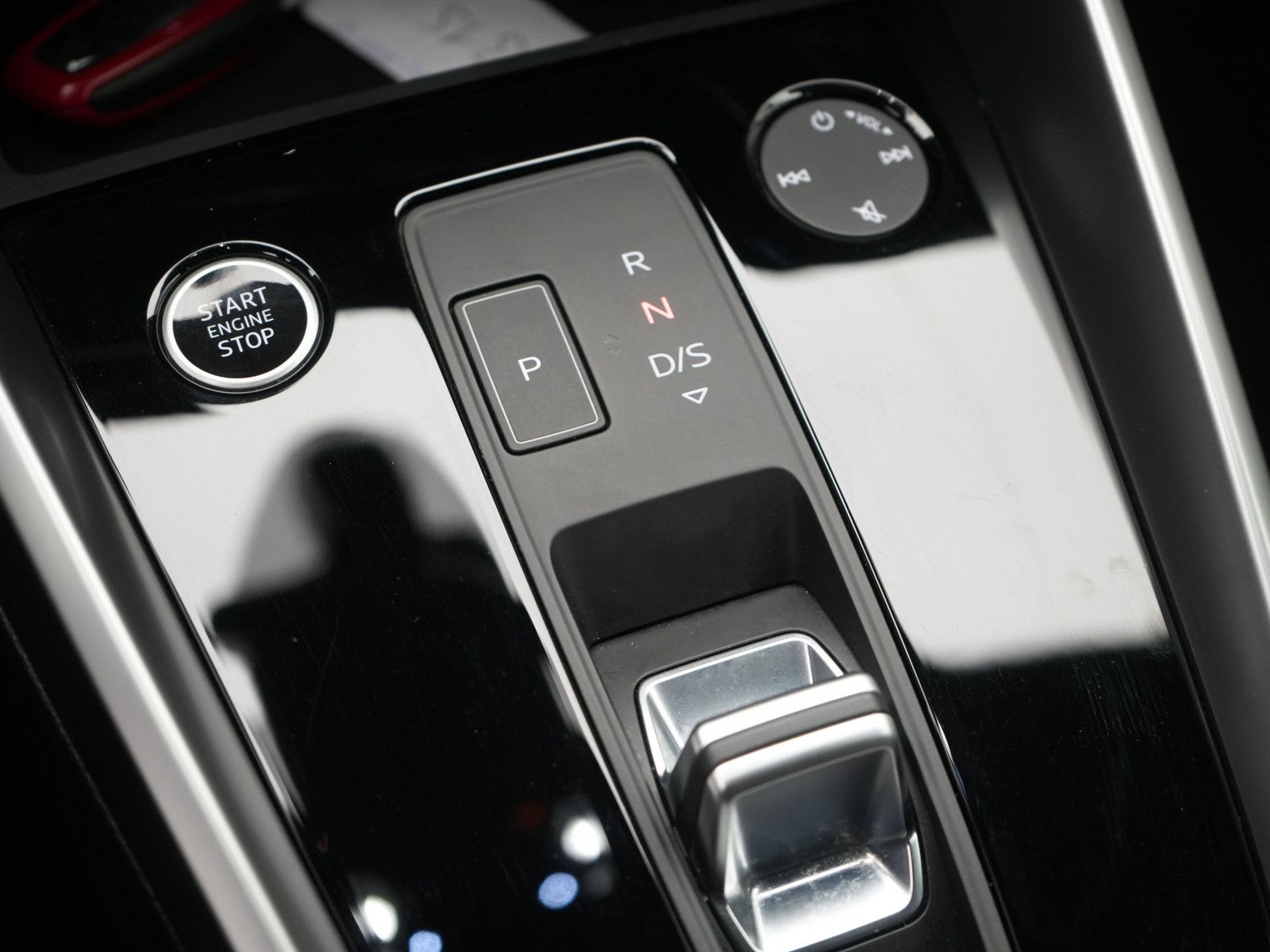 Audi A3 Sportback e advanced S-TRON - Samsaru's Car Outlet