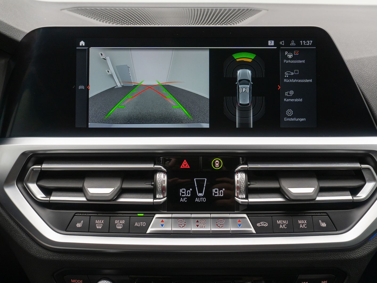 BMW 320d xD Sport Line - Samsaru's Car Outlet