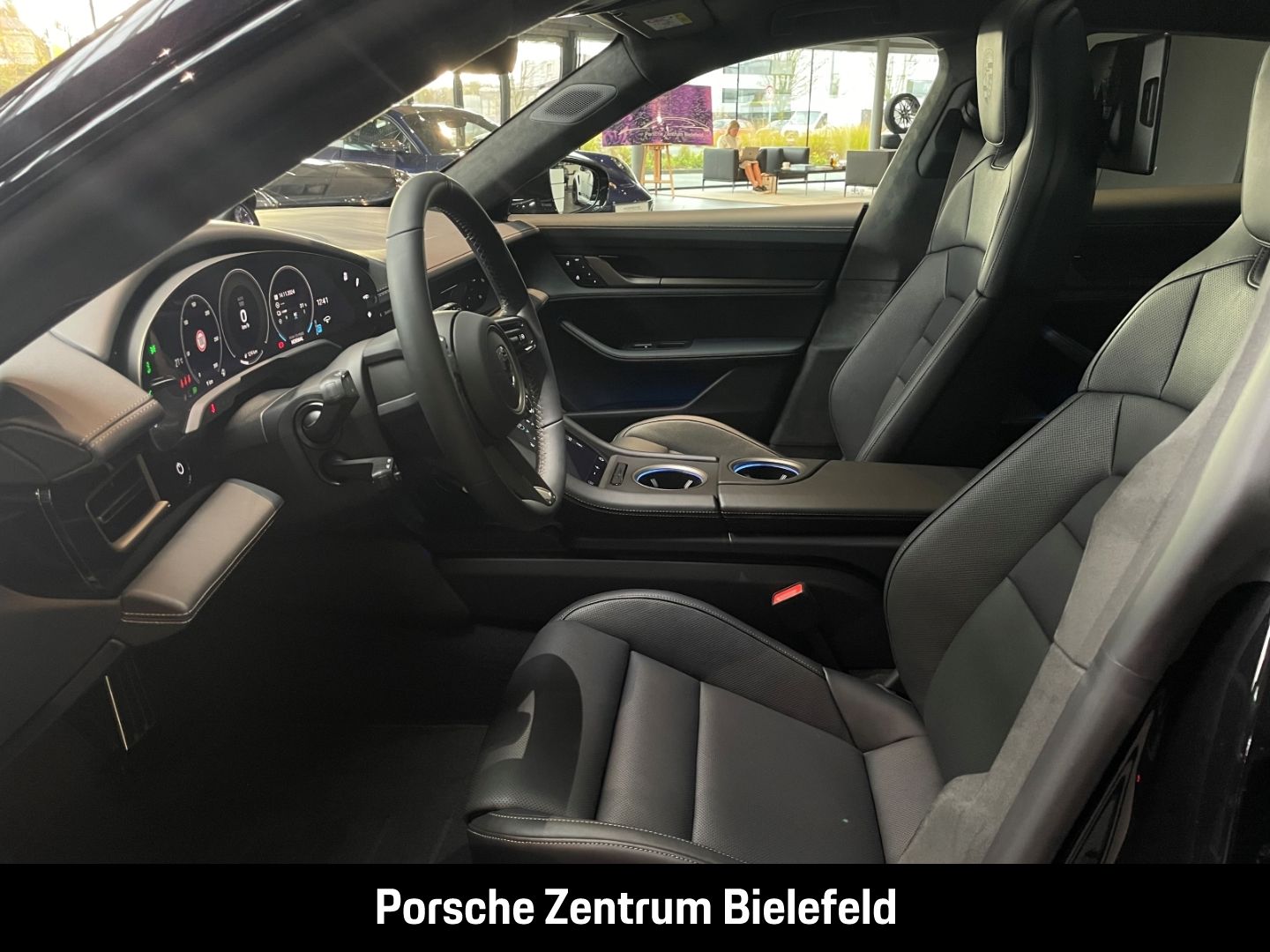 Porsche Taycan Turbo HA-Lenkung InnoDrive Sitzbelüftung