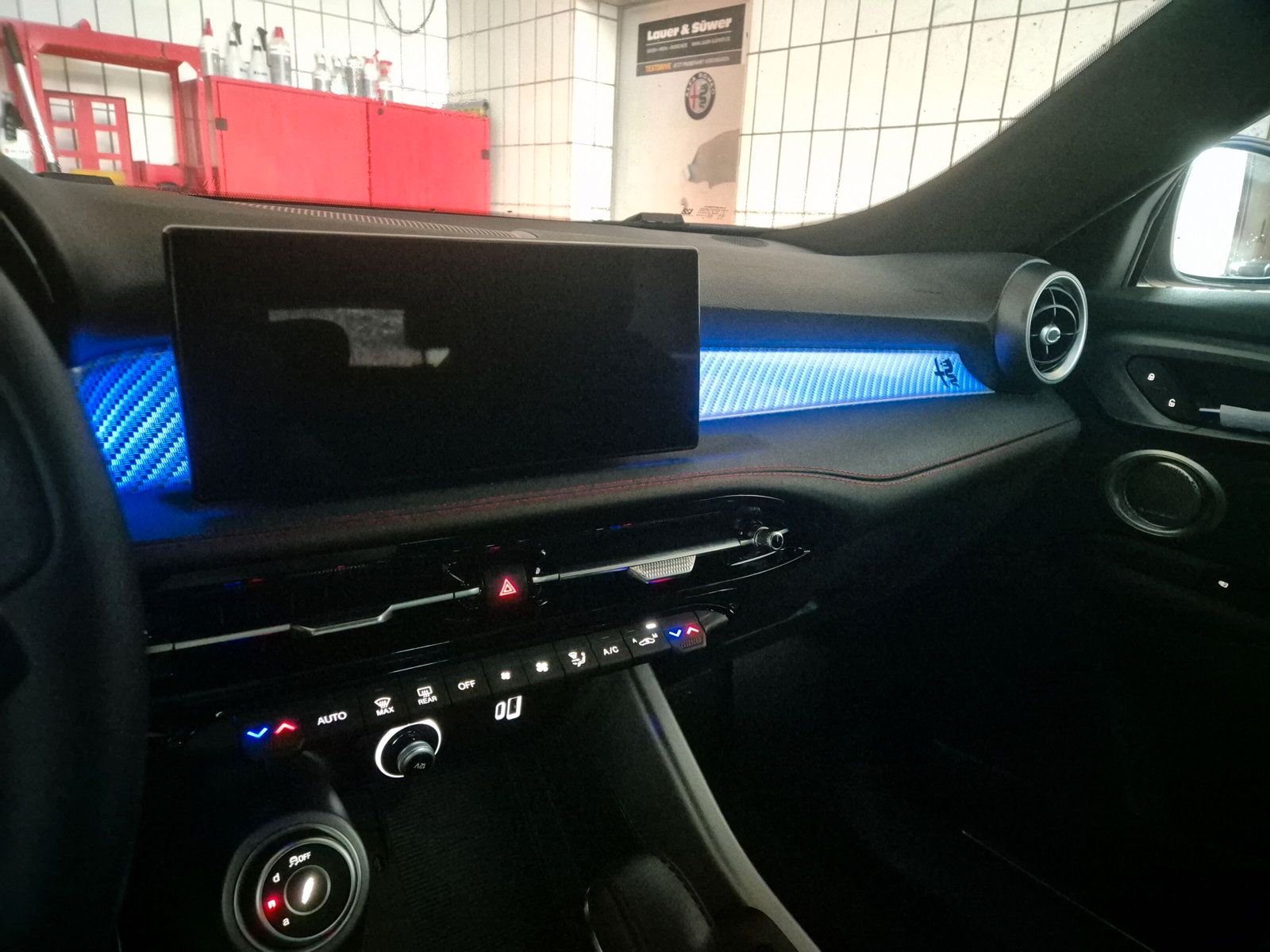 Alfa Romeo Tributo Italiano Plug-in-Hybrid Benzin AT Allrad