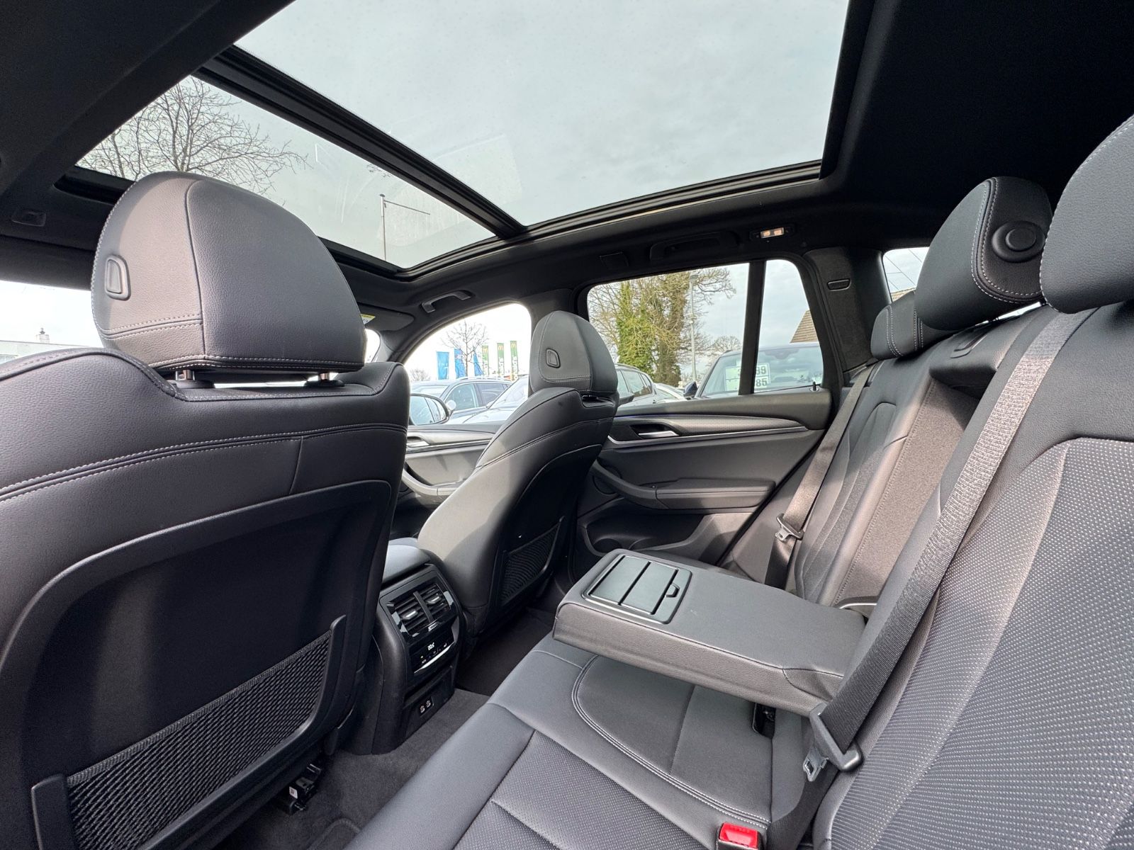 BMW X3 xDrive 20 d M Sport - Samsaru's Car Outlet