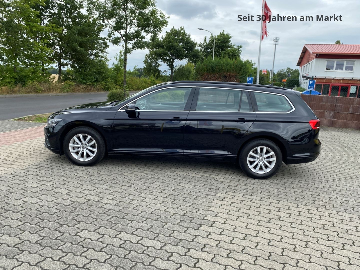 Volkswagen Passat Variant Business 2.0 TDI - Samsaru's Car Outlet