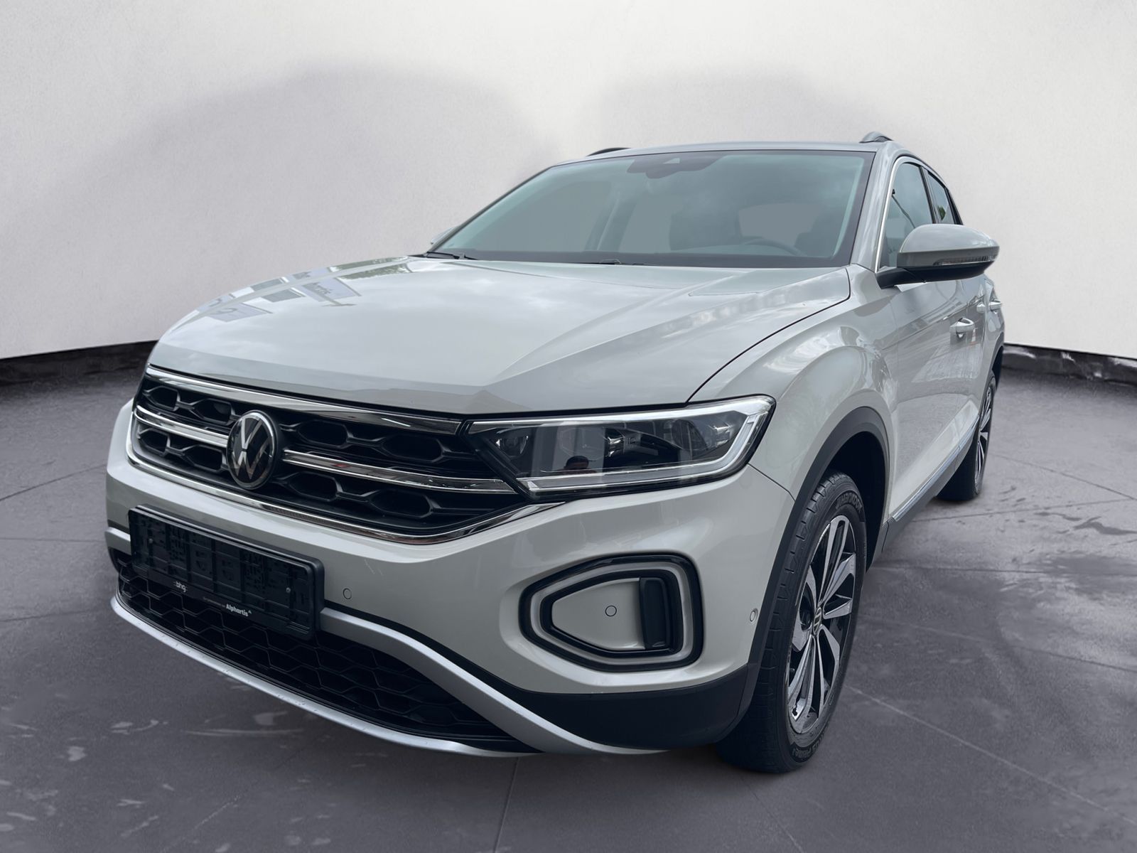 Volkswagen T-Roc 1.5 TSI OPF DSG Style" → "Volkswagen T-Roc 1.5 TSI Style - Samsaru's Car Outlet