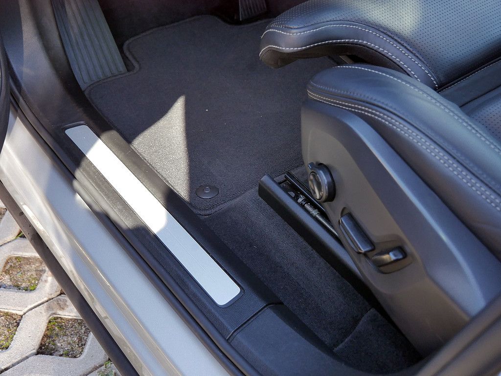 Volvo XC60 T8 Recharge Inscription FACEL. STANDHZ LED