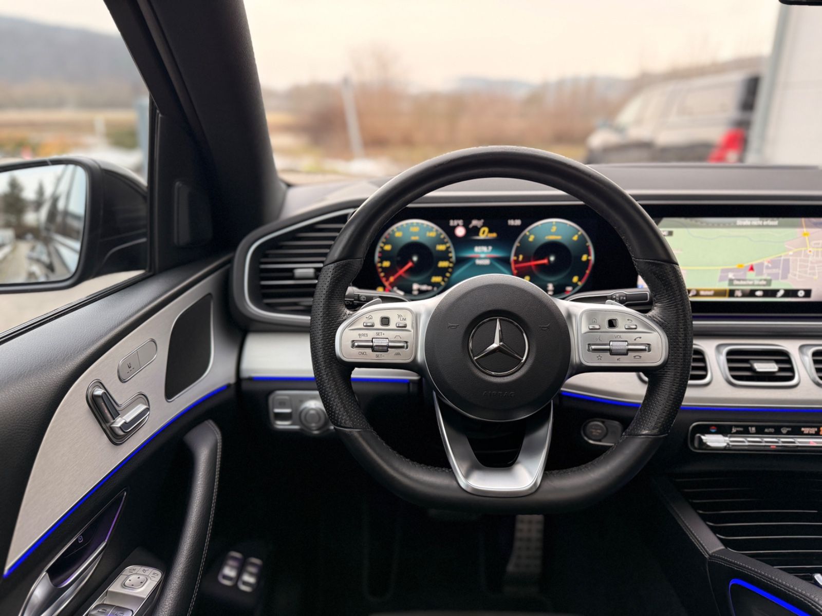 Mercedes-Benz GLE 350d/AMG LINE/JungeSterne09.26/AHK/Pano/360°