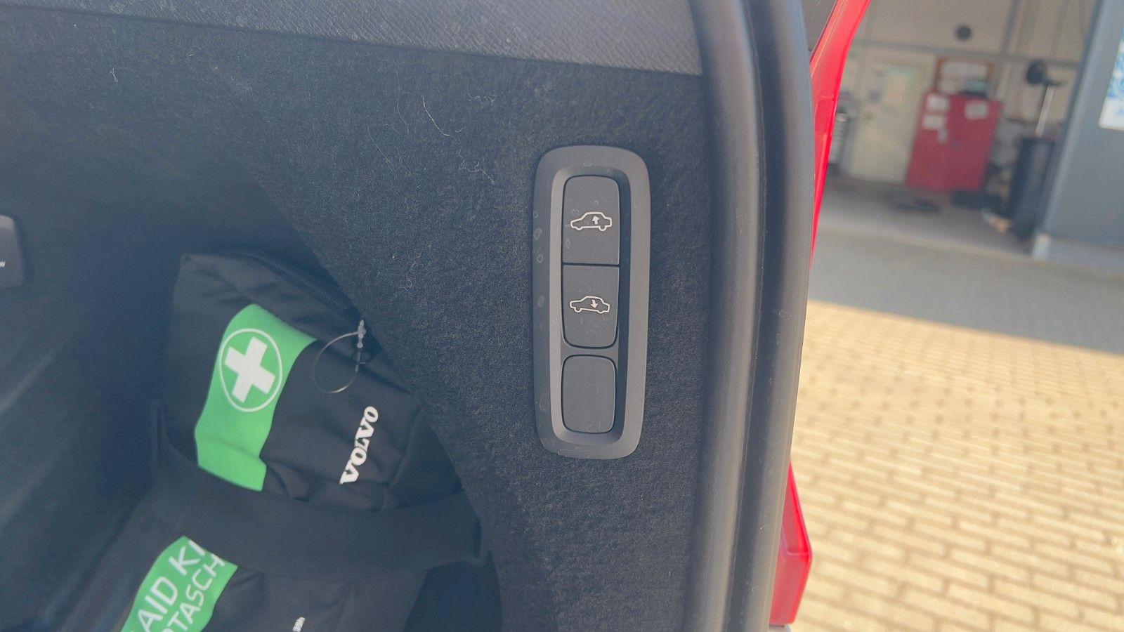 Volvo XC90 B5 D AWD Ultimate Dark*B&W*HUD*LUFT*AHK*ACC