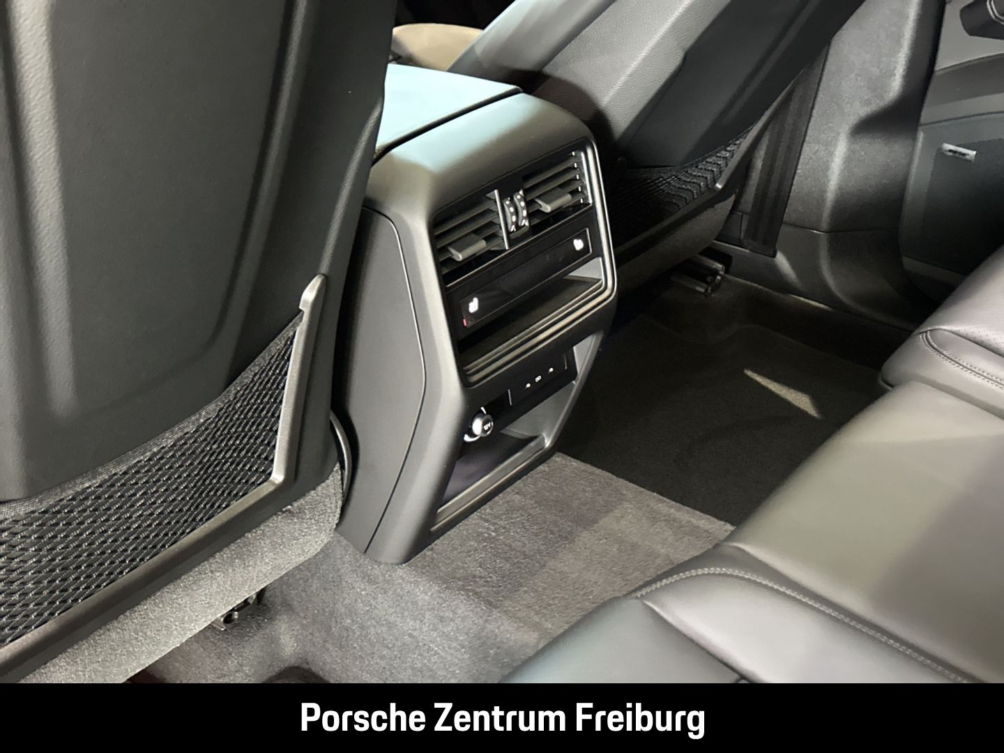 Porsche Cayenne Surround-View BOSE Luftfederung LED