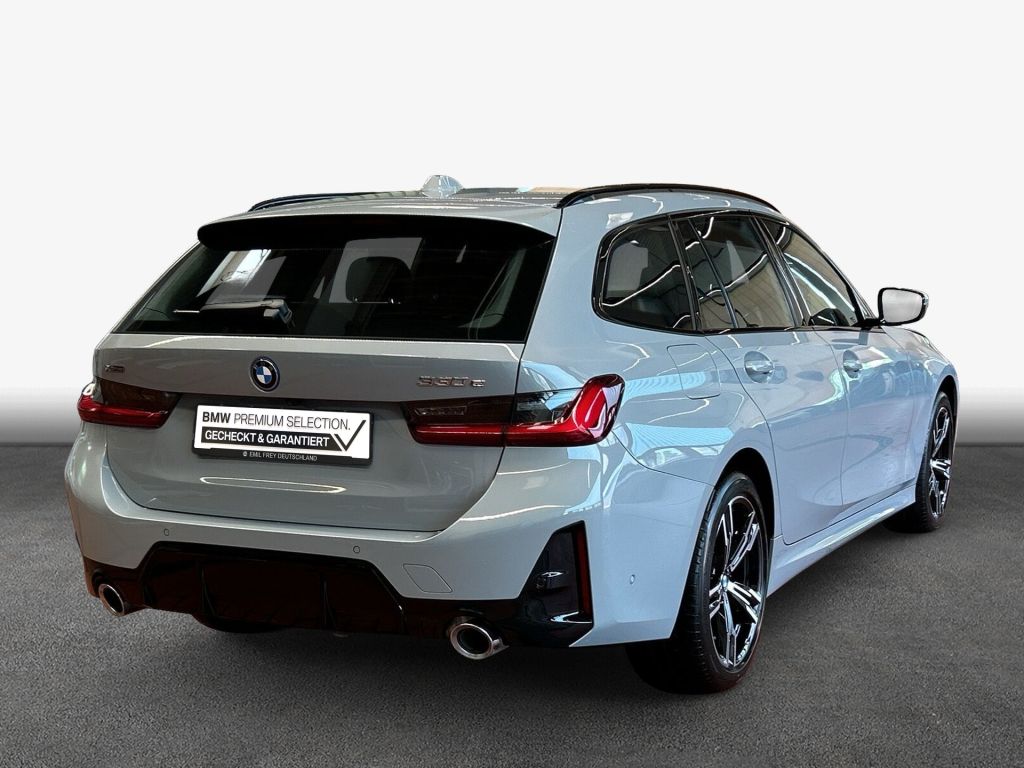 BMW 330e Touring xDrive Aut. M-Paket LED Pano AHK H&
