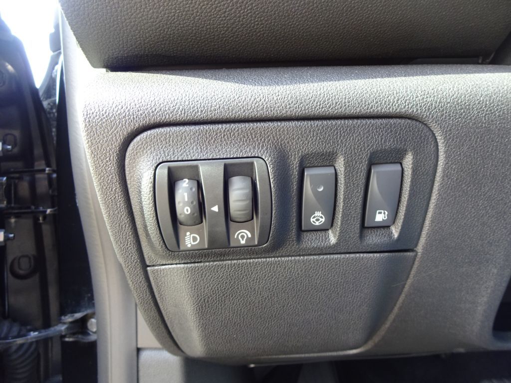 Renault Megane Grandtour E-TECH Plug-in - Samsaru's Car Outlet