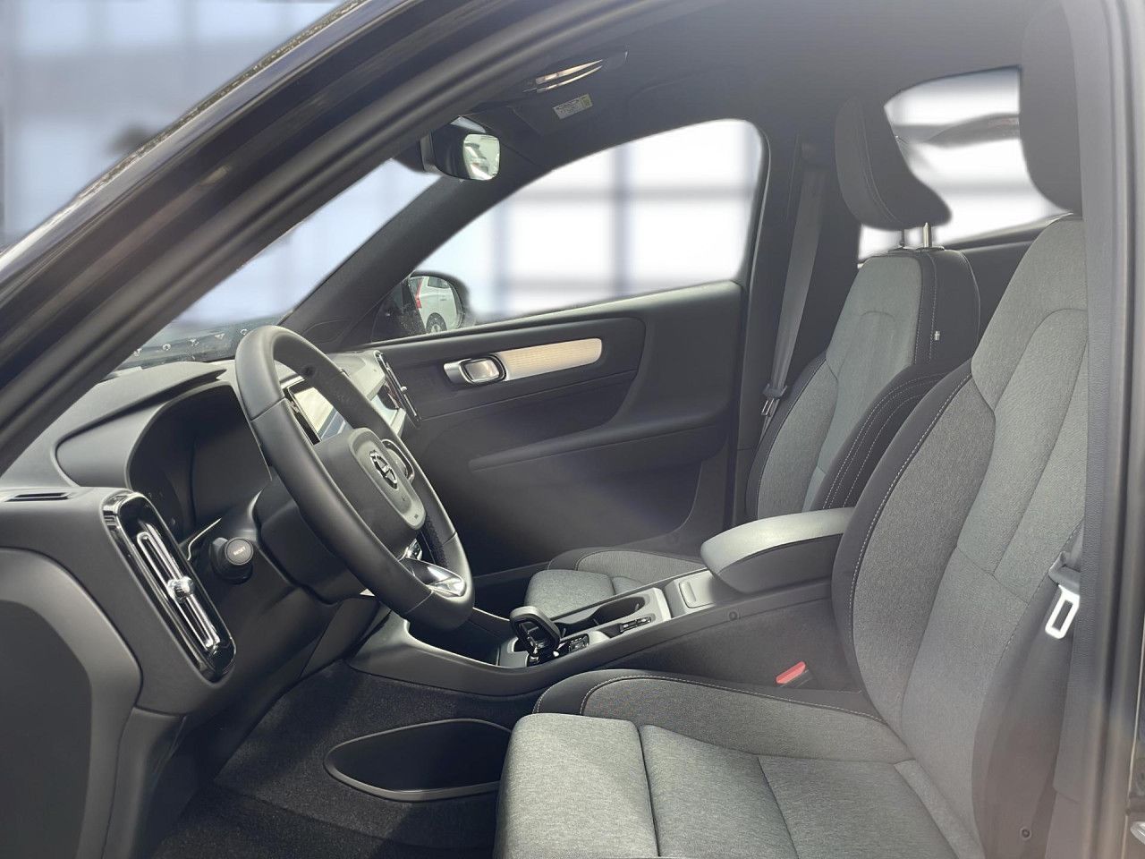 Volvo XC 40 Core 2WD Bluetooth Navi LED Klima