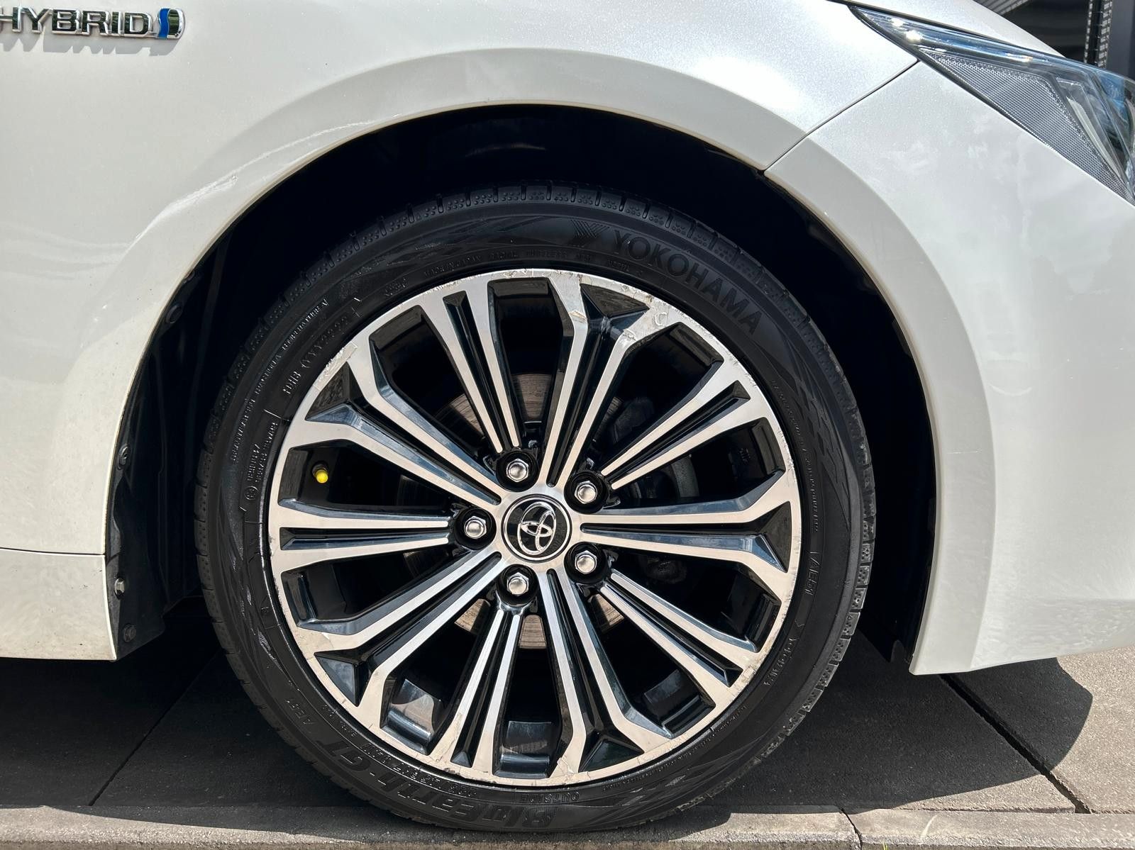 Toyota Corolla 1.8 Hybrid - Samsaru's Car Outlet