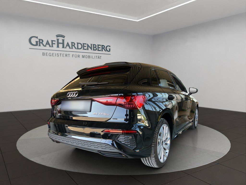 Audi A3 Sportb. 45 TFSIe S Line Einparkhilfe hinten