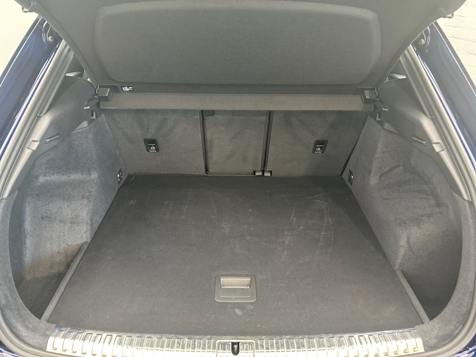 Audi Q3 40 TFSI quattro - Samsaru's Car Outlet
