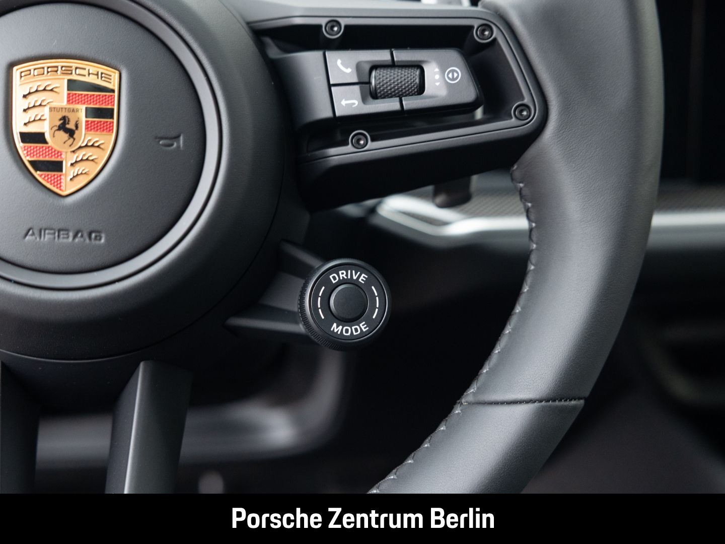 Porsche Cayenne HA-Lenkung InnoDrive Head-Up Sportabgas