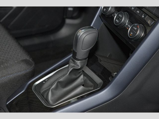 Volkswagen T-Roc United R-line - Samsaru's Car Outlet