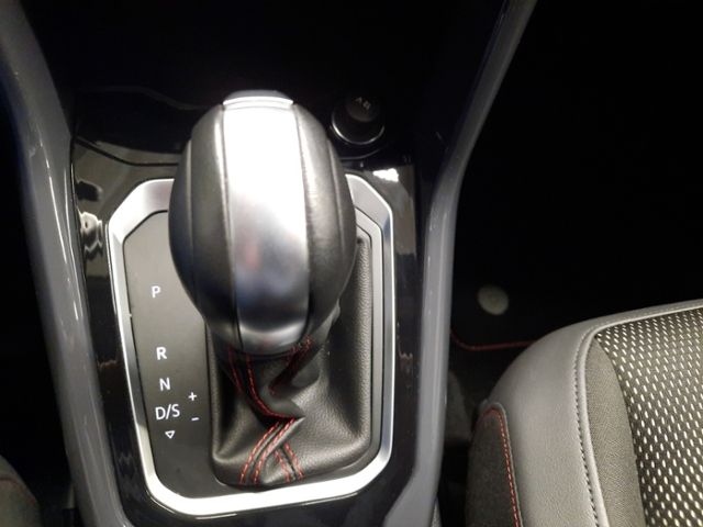 Volkswagen T-Roc 1.5TSI DSG Sport - Samsaru's Car Outlet
