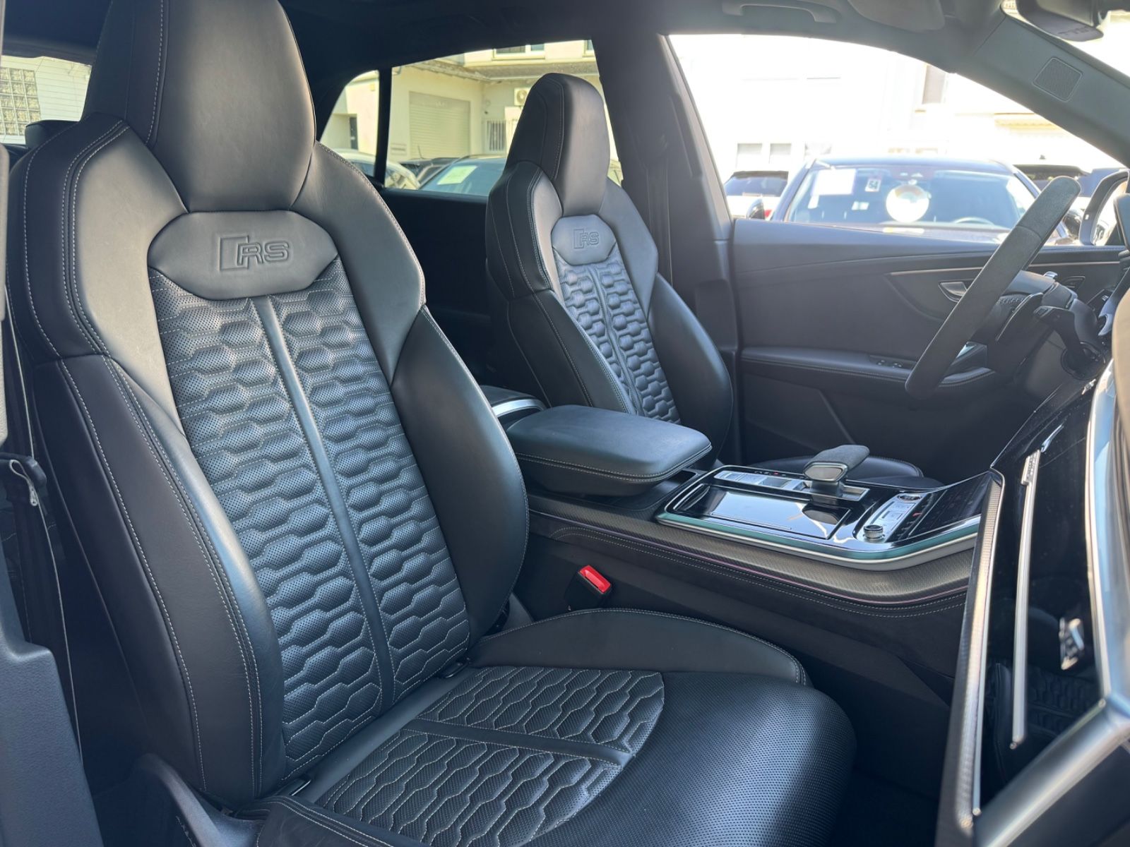 Audi RSQ8/HD-Matrix/PANO/AHK/23"/StdHeiz/BLACK/360°/