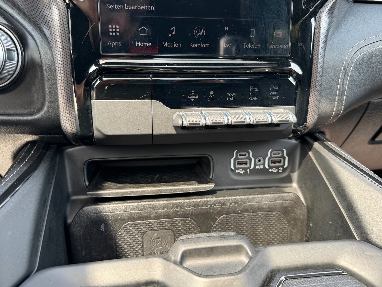 Dodge RAM 1500 Limited *Pano*HuD*H&K*360*1.Hand*Prins*