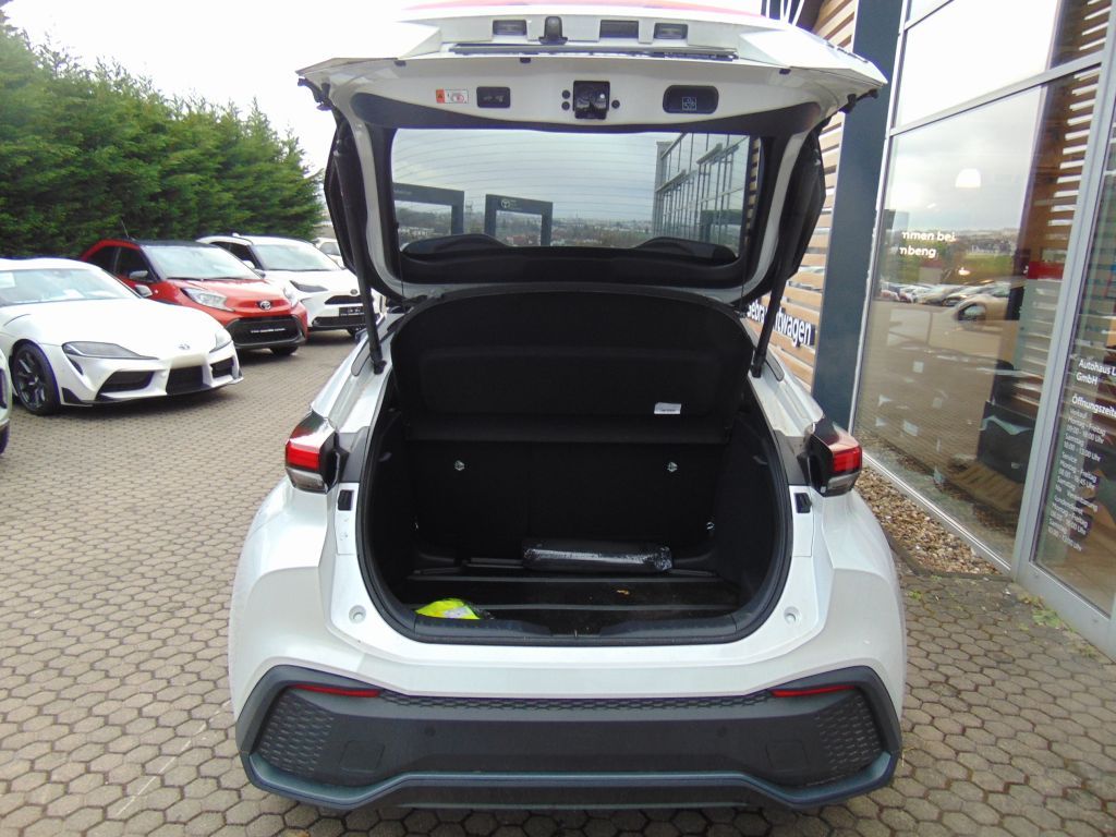 Toyota C-HR 2.0 Hybrid Team Deutschland