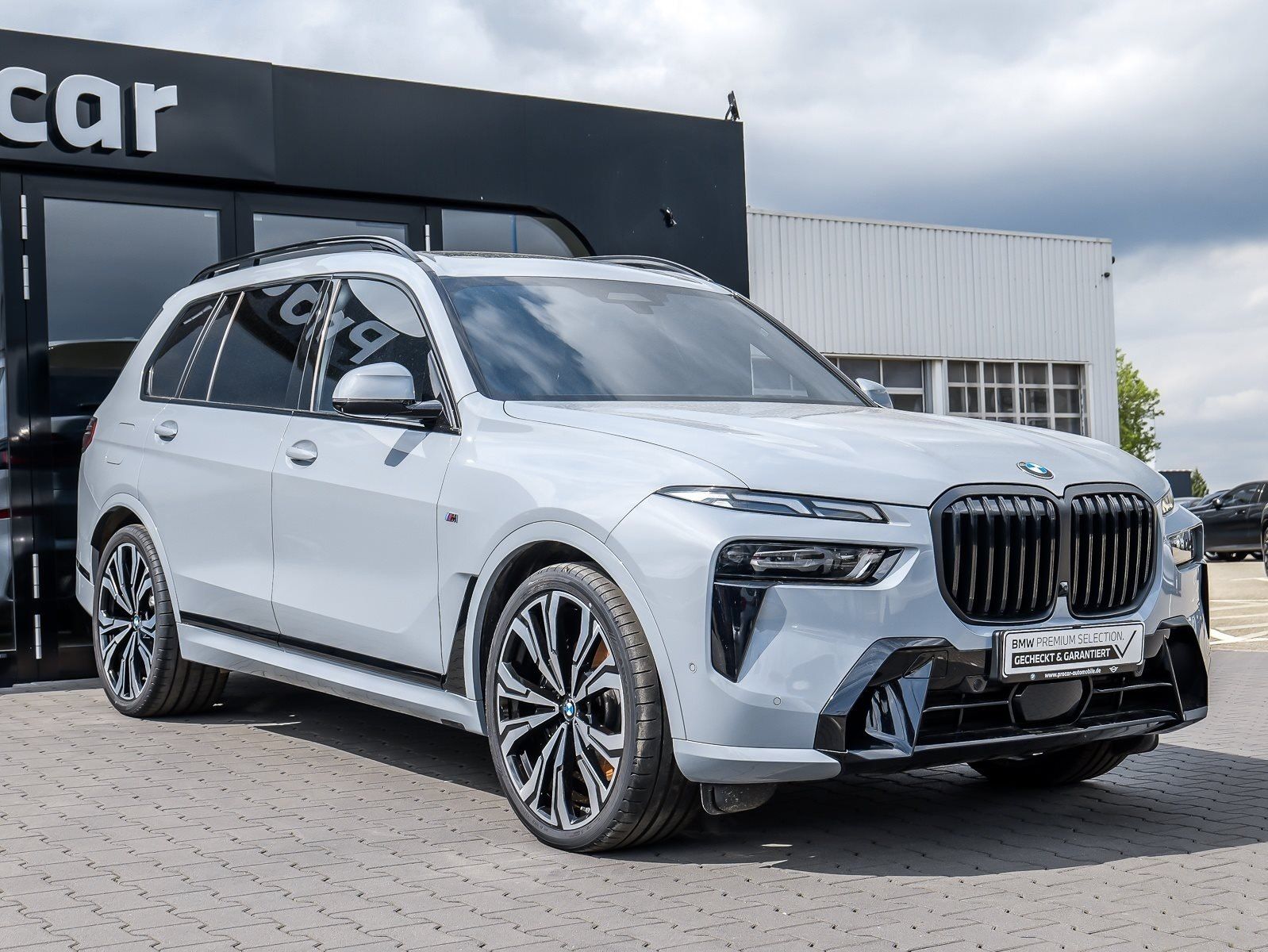 BMW X7 xDrive40d M Sport HUD PANO ACC AHK RFK NAVI