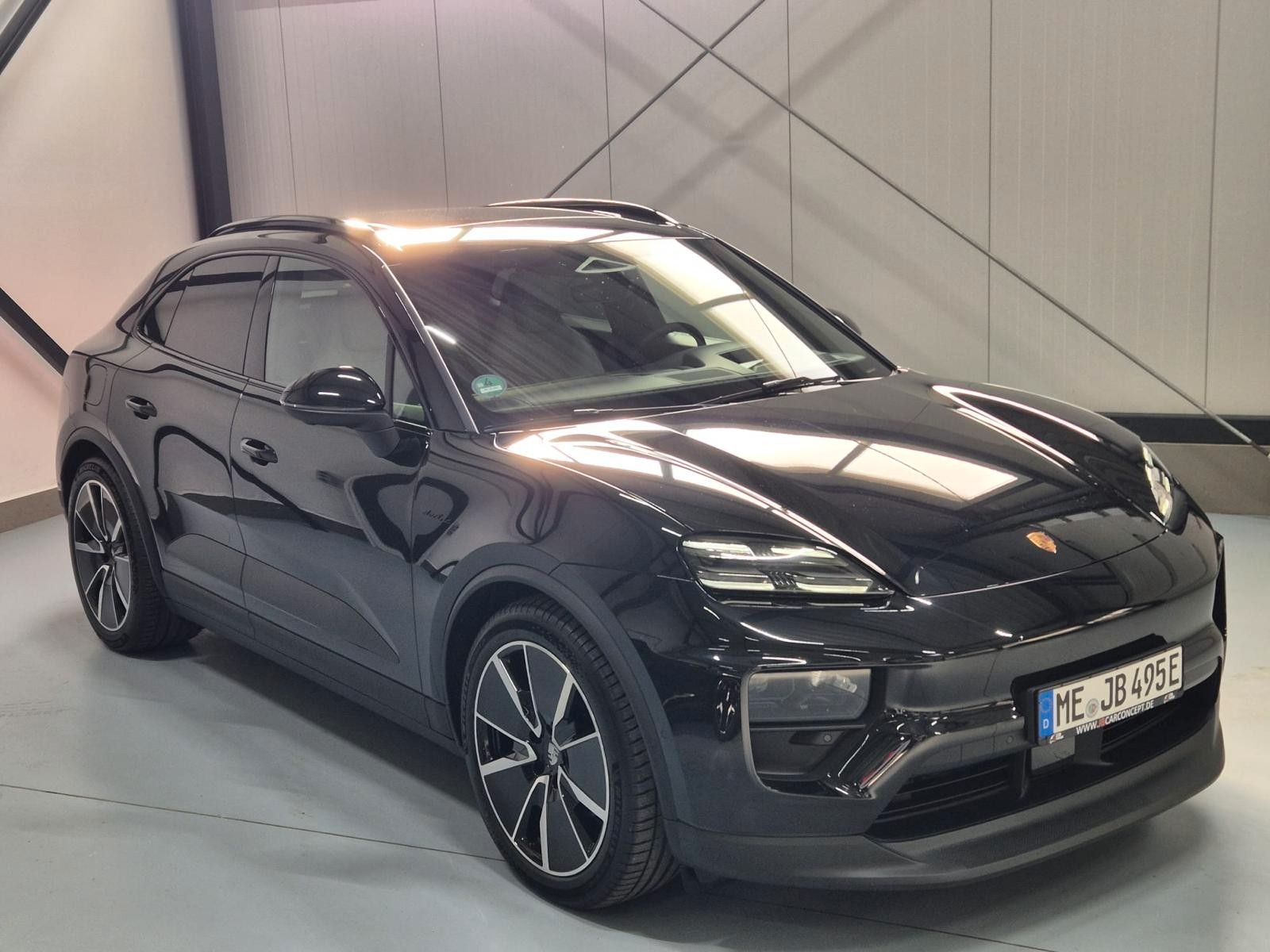 Porsche Macan 4 Electric